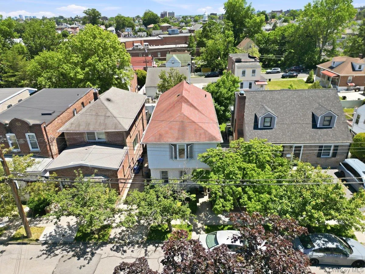 126 Glover Avenue, Yonkers, NY, 3 Bedrooms Bedrooms, 10 Rooms Rooms,2 BathroomsBathrooms,Residential,For Rent,Glover,0,1010987 126 Glover Avenue, Yonkers, NY, 3 Bedrooms Bedrooms, 10 Rooms Rooms,2 BathroomsBathrooms,Residential,For Rent,Glover,0,1010987