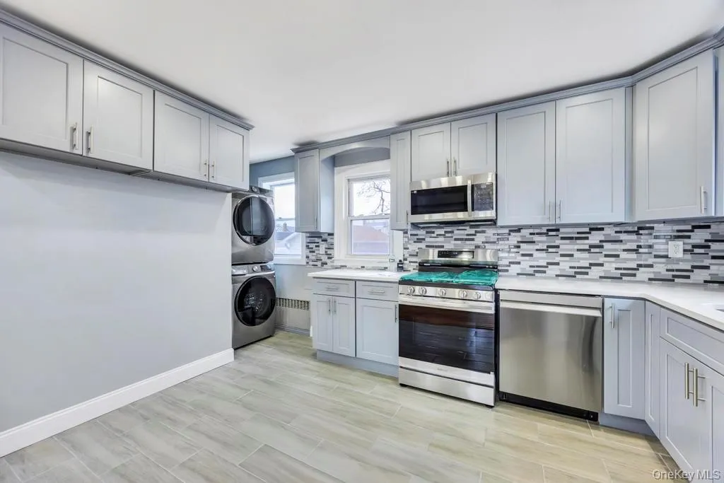 17 Sapir Street, Hempstead, NY, 3 Bedrooms Bedrooms, 8 Rooms Rooms,3 BathroomsBathrooms,Residential,For Rent,Sapir,0,1010988 17 Sapir Street, Hempstead, NY, 3 Bedrooms Bedrooms, 8 Rooms Rooms,3 BathroomsBathrooms,Residential,For Rent,Sapir,0,1010988
