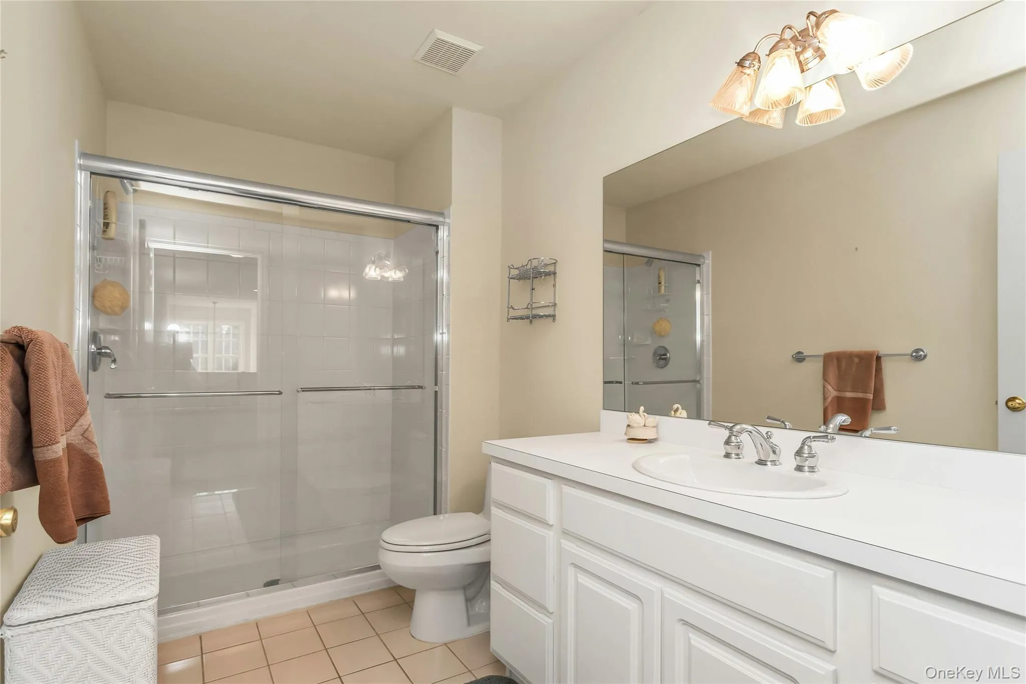 698 Balfour Place, Huntington, NY, 2 Bedrooms Bedrooms, 6 Rooms Rooms,2 BathroomsBathrooms,Residential,For Rent,Balfour,0,1010989 698 Balfour Place, Huntington, NY, 2 Bedrooms Bedrooms, 6 Rooms Rooms,2 BathroomsBathrooms,Residential,For Rent,Balfour,0,1010989