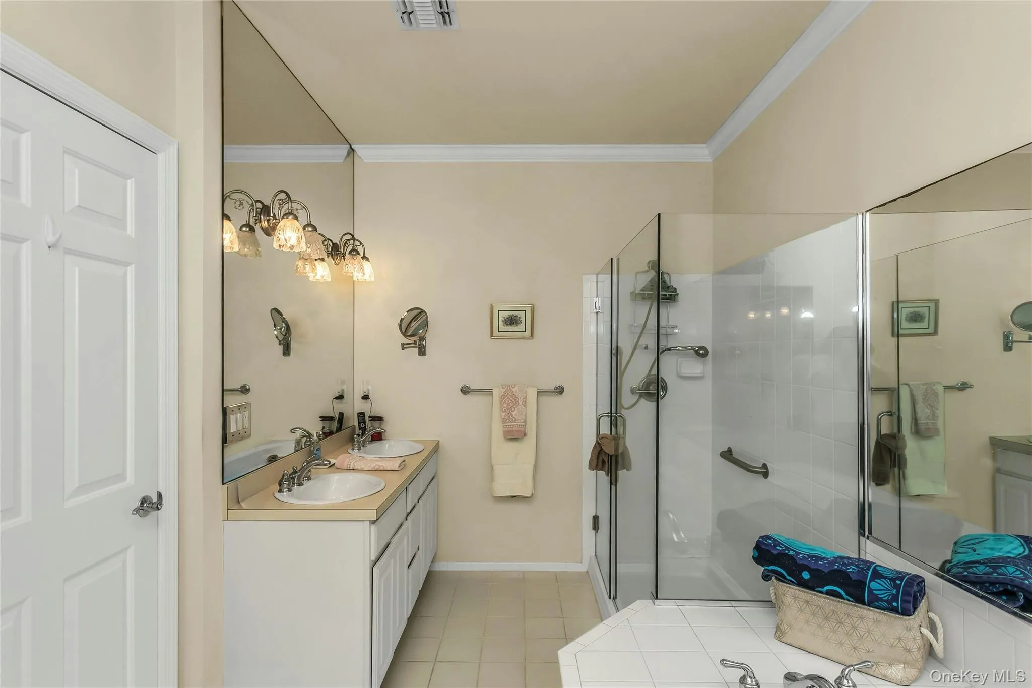 698 Balfour Place, Huntington, NY, 2 Bedrooms Bedrooms, 6 Rooms Rooms,2 BathroomsBathrooms,Residential,For Rent,Balfour,0,1010989 698 Balfour Place, Huntington, NY, 2 Bedrooms Bedrooms, 6 Rooms Rooms,2 BathroomsBathrooms,Residential,For Rent,Balfour,0,1010989