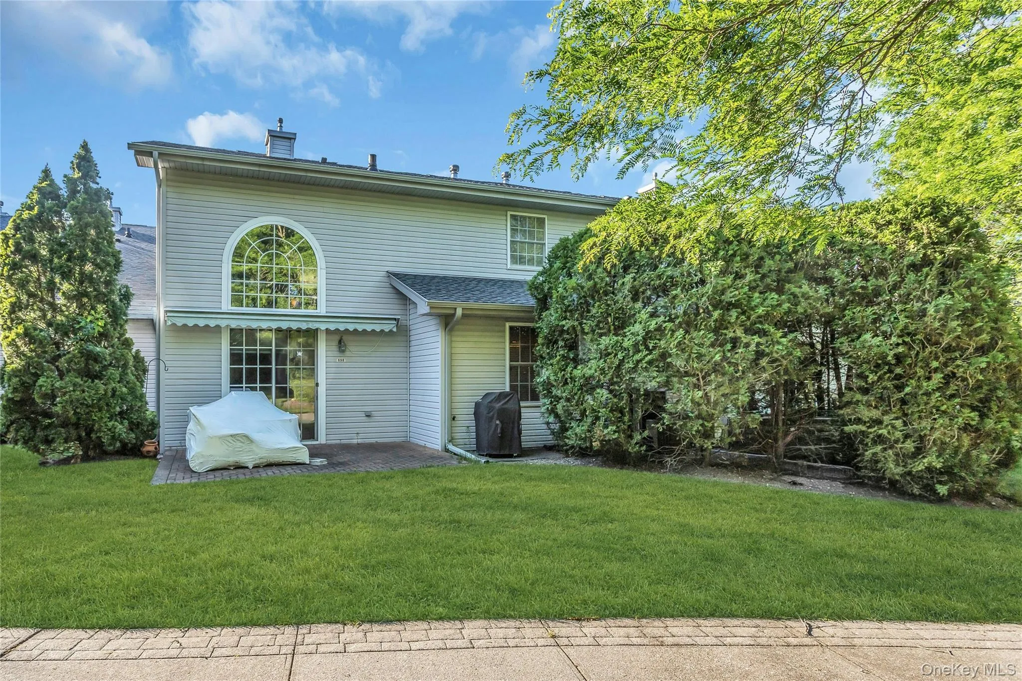 698 Balfour Place, Huntington, NY, 2 Bedrooms Bedrooms, 6 Rooms Rooms,2 BathroomsBathrooms,Residential,For Rent,Balfour,0,1010989 698 Balfour Place, Huntington, NY, 2 Bedrooms Bedrooms, 6 Rooms Rooms,2 BathroomsBathrooms,Residential,For Rent,Balfour,0,1010989