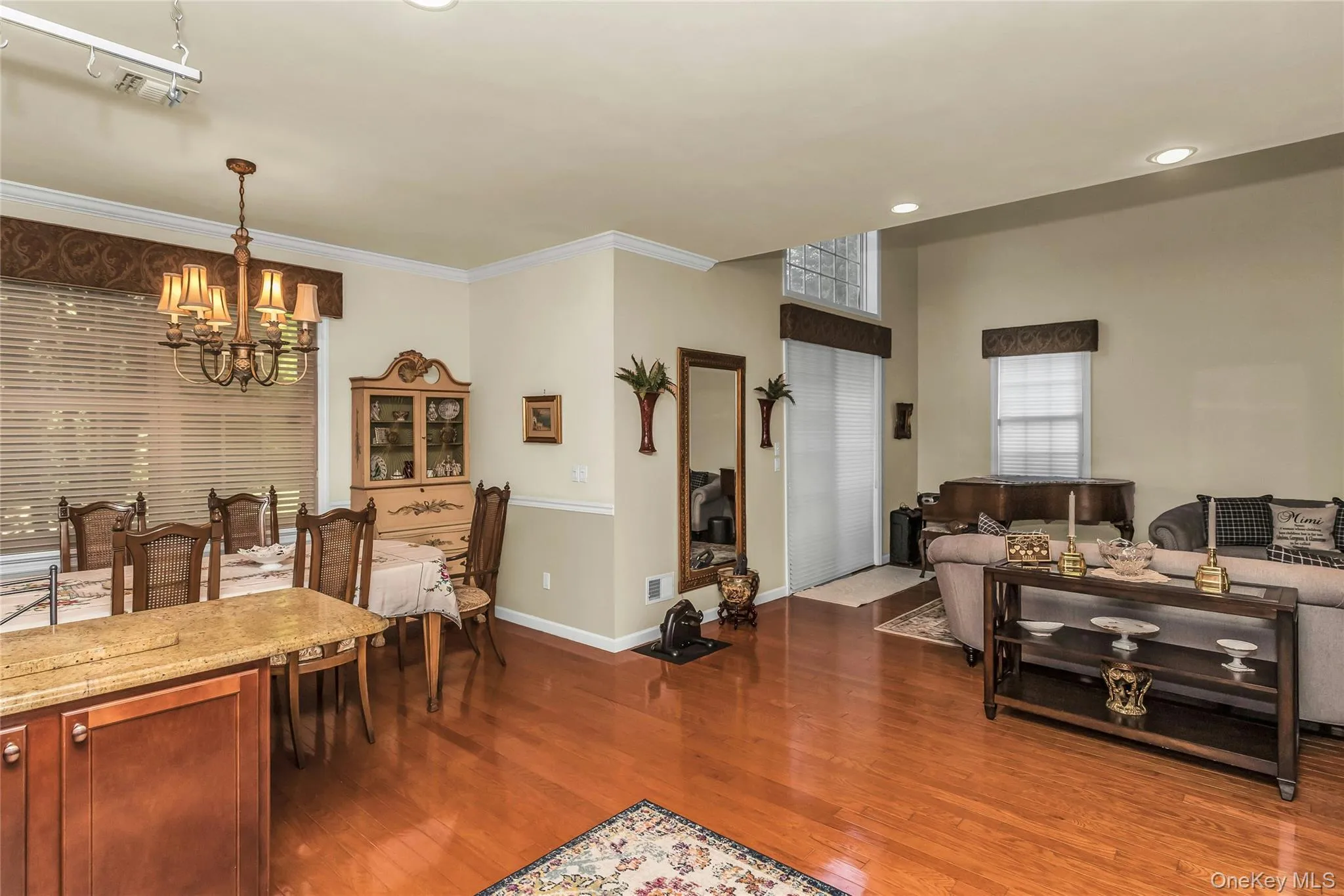 698 Balfour Place, Huntington, NY, 2 Bedrooms Bedrooms, 6 Rooms Rooms,2 BathroomsBathrooms,Residential,For Rent,Balfour,0,1010989 698 Balfour Place, Huntington, NY, 2 Bedrooms Bedrooms, 6 Rooms Rooms,2 BathroomsBathrooms,Residential,For Rent,Balfour,0,1010989