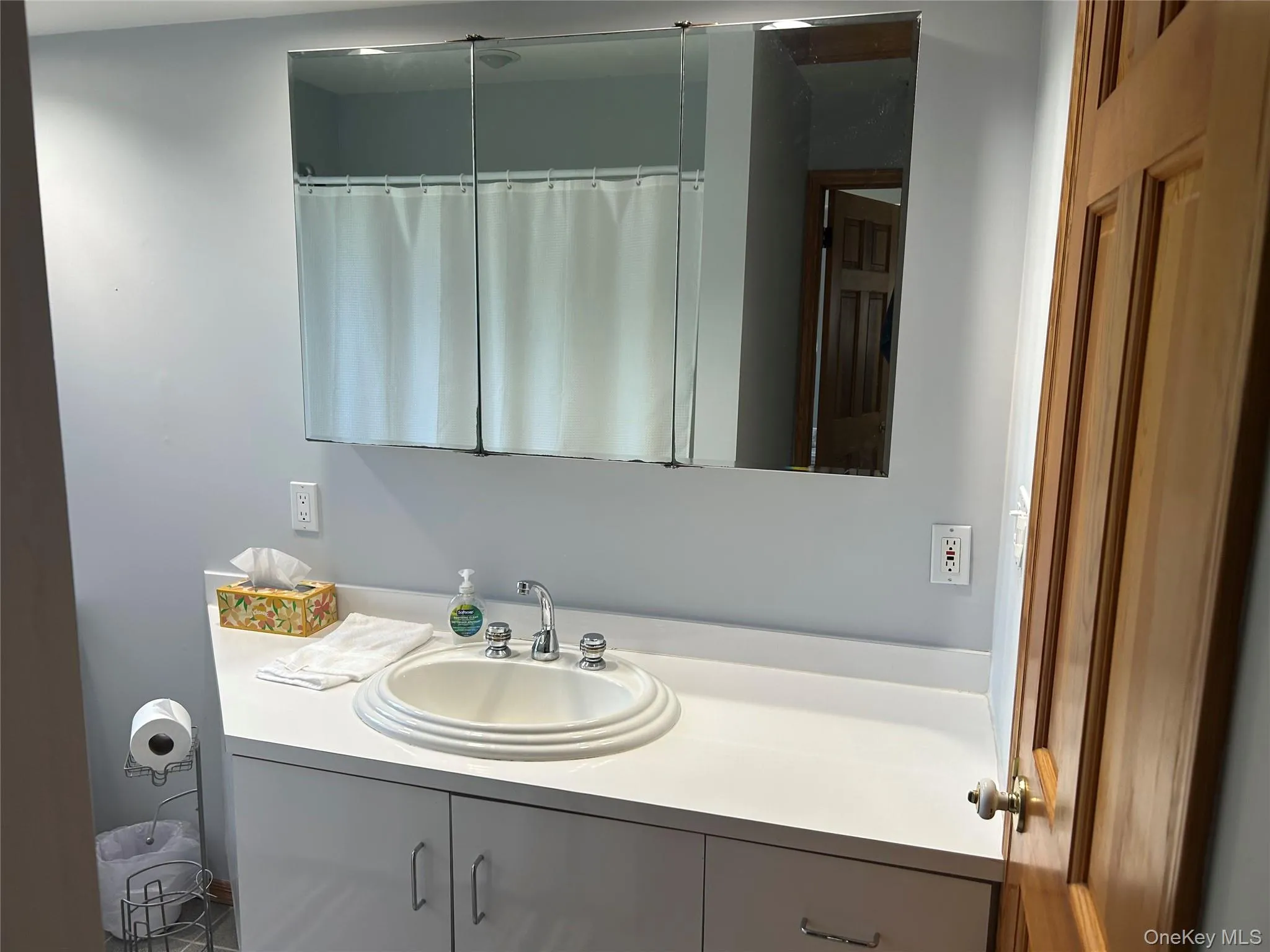 106 Roy Street, Oyster Bay, NY, 3 Bedrooms Bedrooms, 7 Rooms Rooms,2 BathroomsBathrooms,Residential,For Rent,Roy,0,1010994 106 Roy Street, Oyster Bay, NY, 3 Bedrooms Bedrooms, 7 Rooms Rooms,2 BathroomsBathrooms,Residential,For Rent,Roy,0,1010994