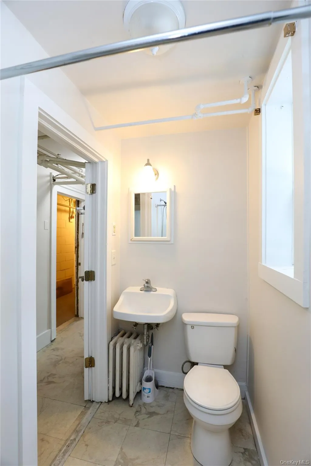 16 John Street, Kingston, NY, 2 Bedrooms Bedrooms, 4 Rooms Rooms,1 BathroomBathrooms,Residential Lease,For Rent,John,0,1010999 16 John Street, Kingston, NY, 2 Bedrooms Bedrooms, 4 Rooms Rooms,1 BathroomBathrooms,Residential Lease,For Rent,John,0,1010999