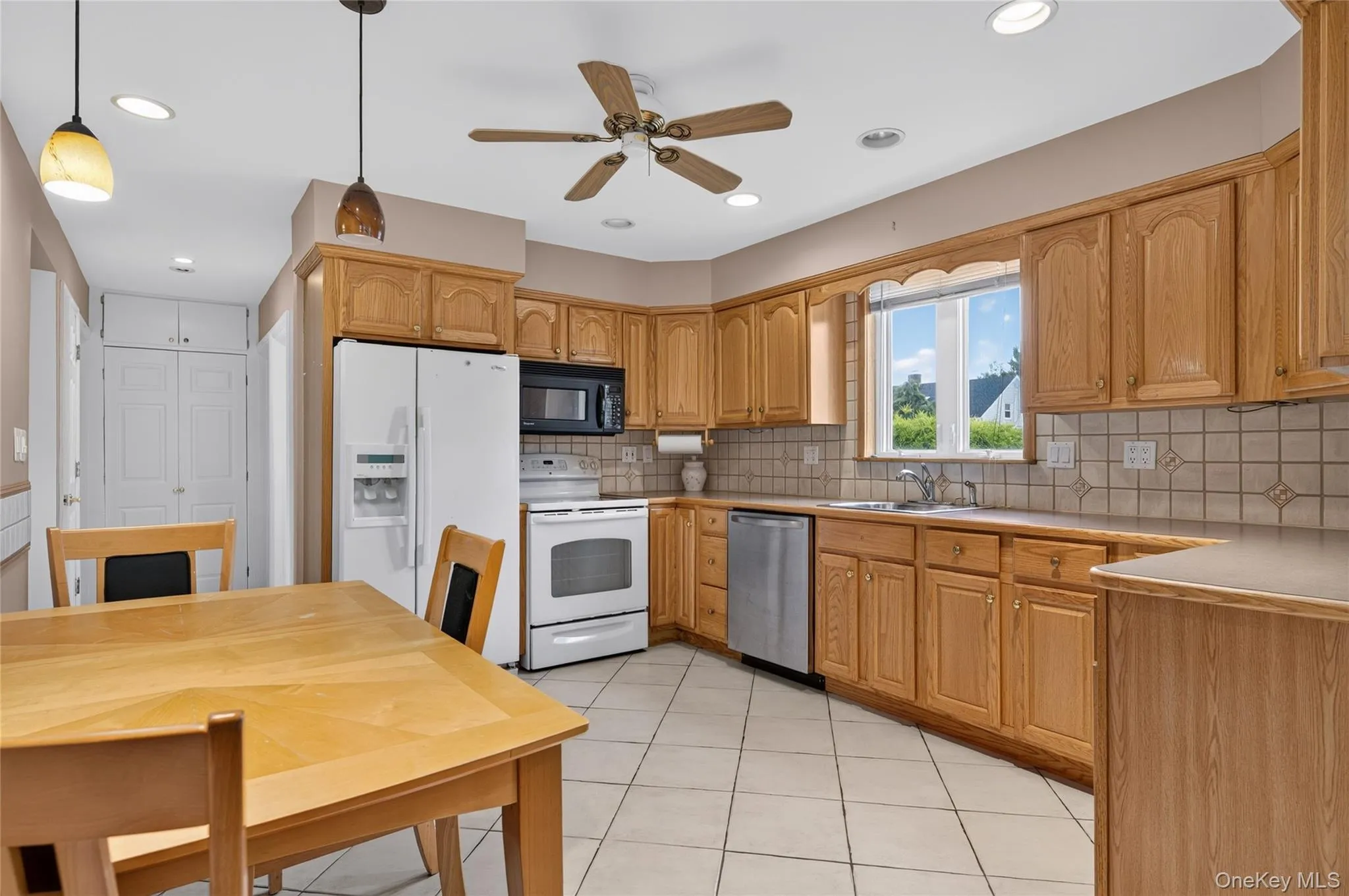 39 Boat Lane, Hempstead, NY, 4 Bedrooms Bedrooms, 9 Rooms Rooms,2 BathroomsBathrooms,Residential,For Rent,Boat,0,KEY1011000 39 Boat Lane, Hempstead, NY, 4 Bedrooms Bedrooms, 9 Rooms Rooms,2 BathroomsBathrooms,Residential,For Rent,Boat,0,KEY1011000