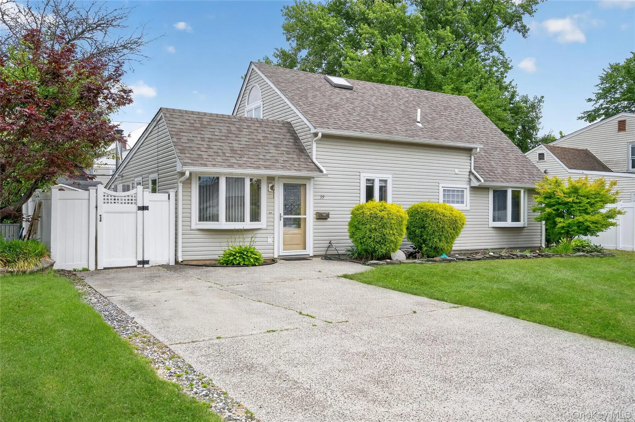 39 Boat Lane, Hempstead, NY, 4 Bedrooms Bedrooms, 9 Rooms Rooms,2 BathroomsBathrooms,Residential,For Rent,Boat,0,KEY1011000 39 Boat Lane, Hempstead, NY, 4 Bedrooms Bedrooms, 9 Rooms Rooms,2 BathroomsBathrooms,Residential,For Rent,Boat,0,KEY1011000