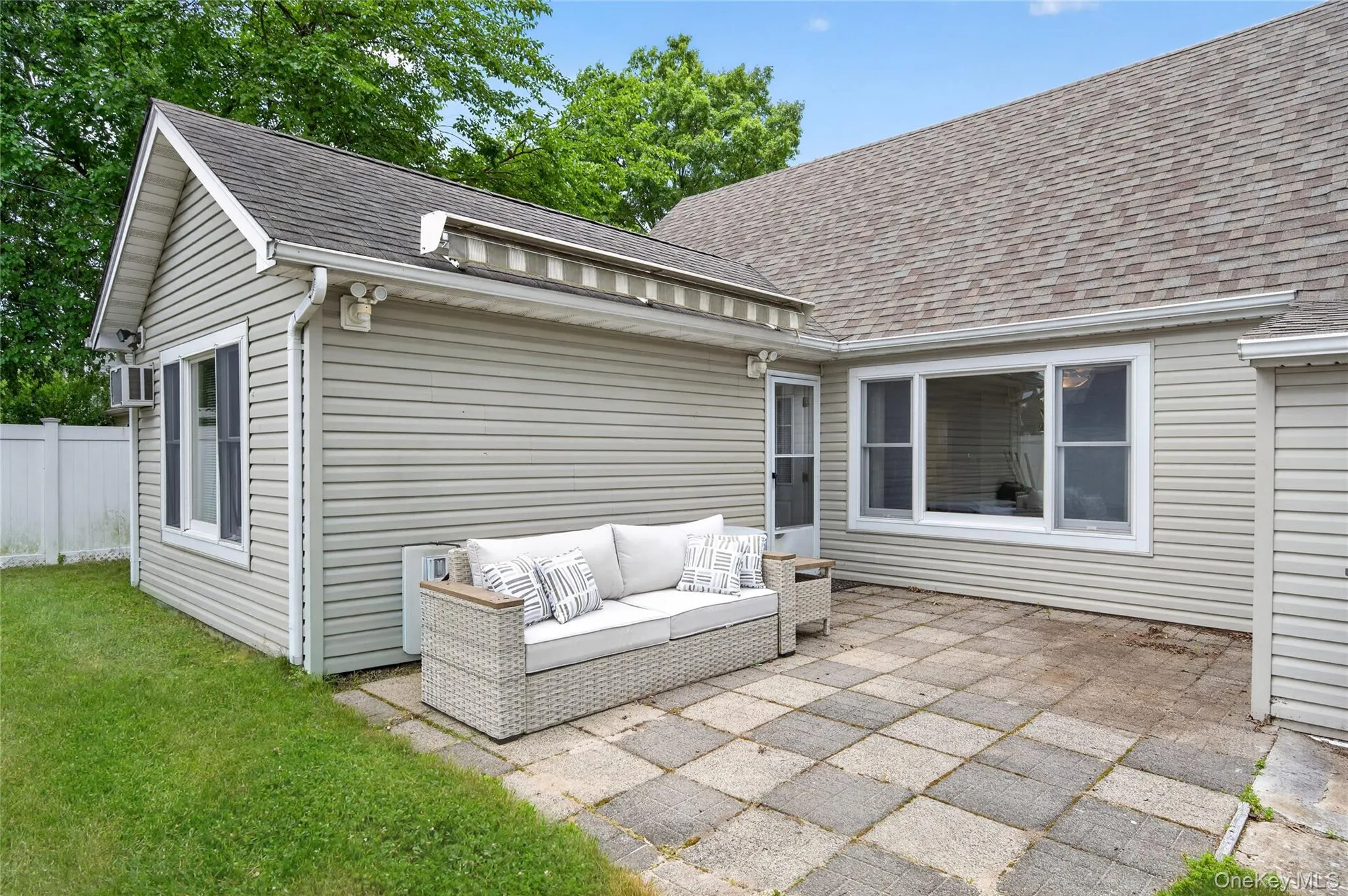 39 Boat Lane, Hempstead, NY, 4 Bedrooms Bedrooms, 9 Rooms Rooms,2 BathroomsBathrooms,Residential,For Rent,Boat,0,KEY1011000 39 Boat Lane, Hempstead, NY, 4 Bedrooms Bedrooms, 9 Rooms Rooms,2 BathroomsBathrooms,Residential,For Rent,Boat,0,KEY1011000