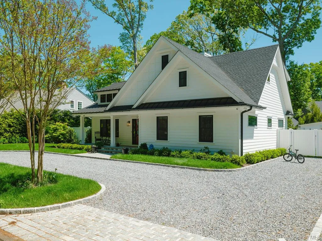 4525 Harbor Road, Southold, NY, 3 Bedrooms Bedrooms, 6 Rooms Rooms,2 BathroomsBathrooms,Residential Lease,For Rent,Harbor,0,1011006 4525 Harbor Road, Southold, NY, 3 Bedrooms Bedrooms, 6 Rooms Rooms,2 BathroomsBathrooms,Residential Lease,For Rent,Harbor,0,1011006