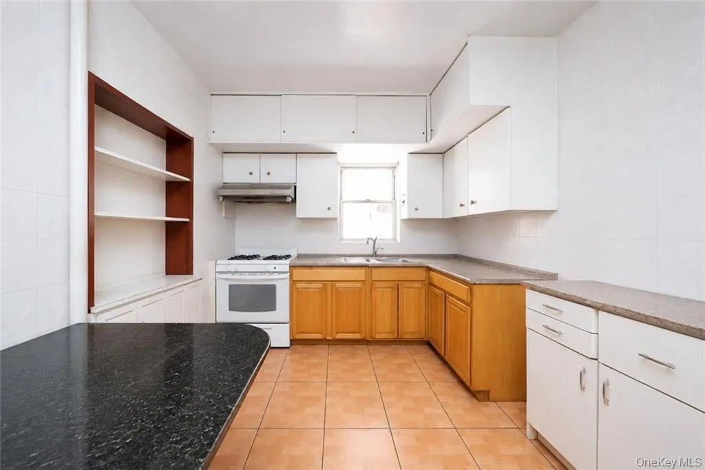 193 Forbell Street, New York, NY, 3 Bedrooms Bedrooms, 8 Rooms Rooms,3 BathroomsBathrooms,Residential,For Rent,Forbell,0,1011011 193 Forbell Street, New York, NY, 3 Bedrooms Bedrooms, 8 Rooms Rooms,3 BathroomsBathrooms,Residential,For Rent,Forbell,0,1011011