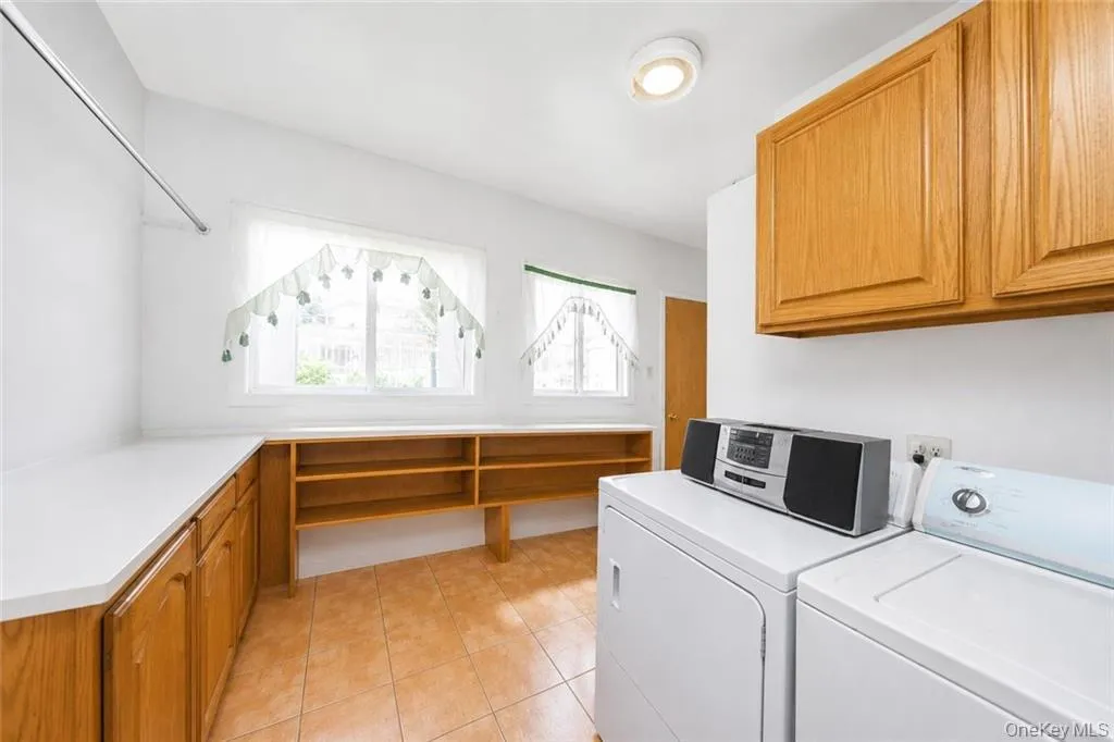 193 Forbell Street, New York, NY, 3 Bedrooms Bedrooms, 8 Rooms Rooms,3 BathroomsBathrooms,Residential,For Rent,Forbell,0,1011011 193 Forbell Street, New York, NY, 3 Bedrooms Bedrooms, 8 Rooms Rooms,3 BathroomsBathrooms,Residential,For Rent,Forbell,0,1011011
