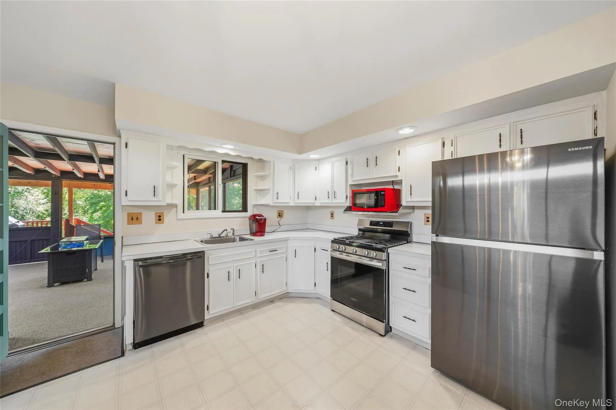 24 Dennis Drive, Wawayanda, NY, 5 Bedrooms Bedrooms, 9 Rooms Rooms,2 BathroomsBathrooms,Residential,For Rent,Dennis,0,1011015 24 Dennis Drive, Wawayanda, NY, 5 Bedrooms Bedrooms, 9 Rooms Rooms,2 BathroomsBathrooms,Residential,For Rent,Dennis,0,1011015