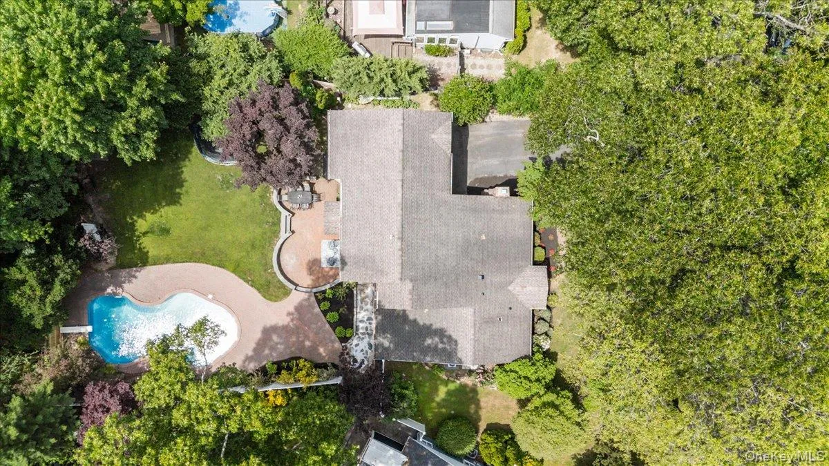8 Walnut Place, Huntington, NY, 5 Bedrooms Bedrooms, 9 Rooms Rooms,3 BathroomsBathrooms,Residential,For Rent,Walnut,0,1011024 8 Walnut Place, Huntington, NY, 5 Bedrooms Bedrooms, 9 Rooms Rooms,3 BathroomsBathrooms,Residential,For Rent,Walnut,0,1011024