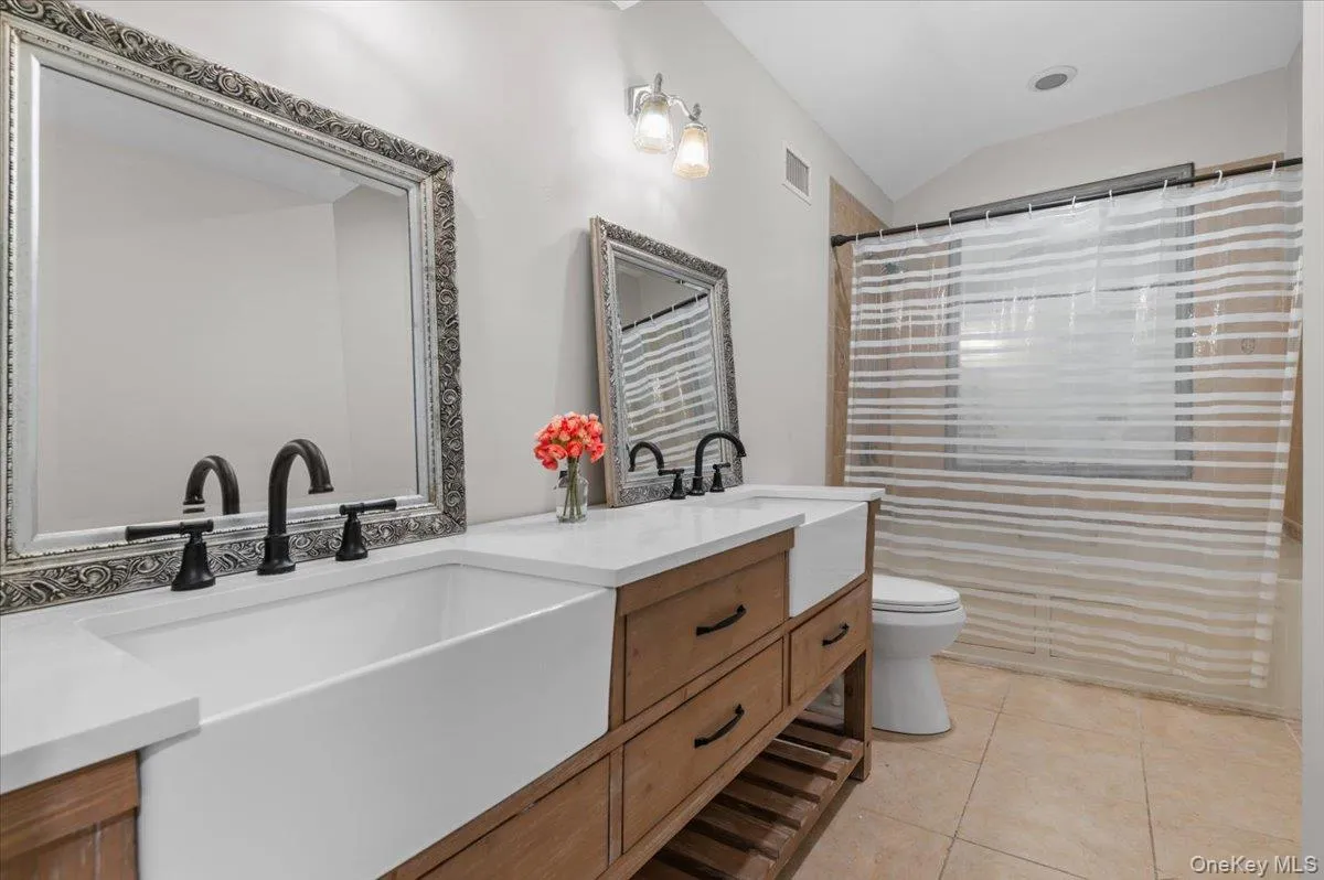 8 Walnut Place, Huntington, NY, 5 Bedrooms Bedrooms, 9 Rooms Rooms,3 BathroomsBathrooms,Residential,For Rent,Walnut,0,1011024 8 Walnut Place, Huntington, NY, 5 Bedrooms Bedrooms, 9 Rooms Rooms,3 BathroomsBathrooms,Residential,For Rent,Walnut,0,1011024