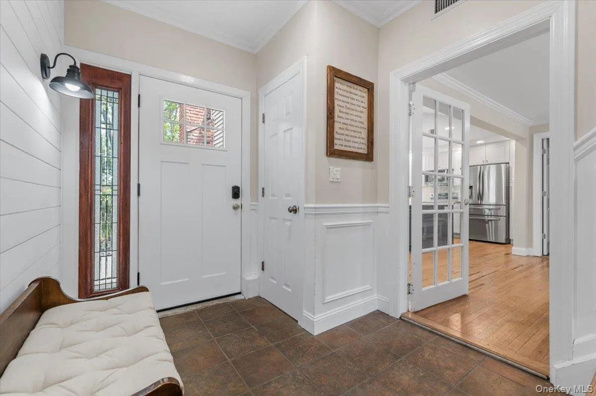 8 Walnut Place, Huntington, NY, 5 Bedrooms Bedrooms, 9 Rooms Rooms,3 BathroomsBathrooms,Residential,For Rent,Walnut,0,1011024 8 Walnut Place, Huntington, NY, 5 Bedrooms Bedrooms, 9 Rooms Rooms,3 BathroomsBathrooms,Residential,For Rent,Walnut,0,1011024