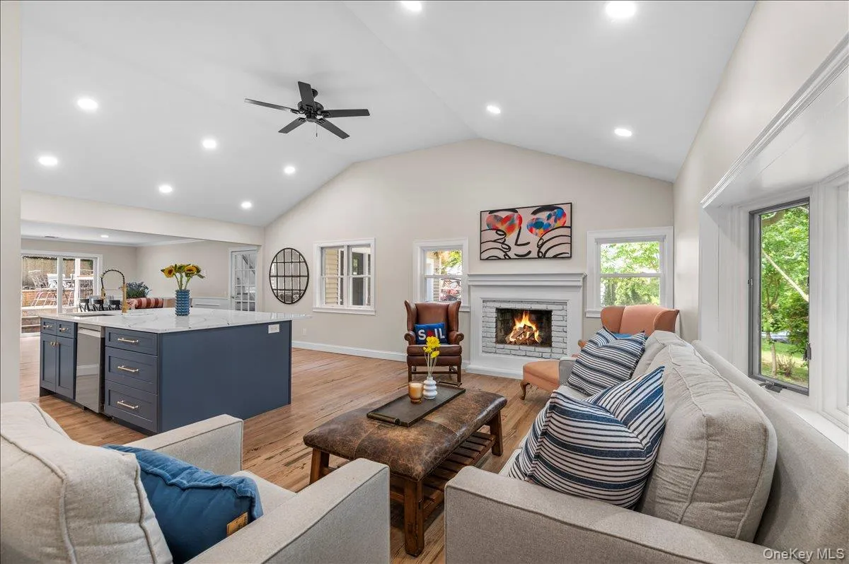 8 Walnut Place, Huntington, NY, 5 Bedrooms Bedrooms, 9 Rooms Rooms,3 BathroomsBathrooms,Residential,For Rent,Walnut,0,1011024 8 Walnut Place, Huntington, NY, 5 Bedrooms Bedrooms, 9 Rooms Rooms,3 BathroomsBathrooms,Residential,For Rent,Walnut,0,1011024