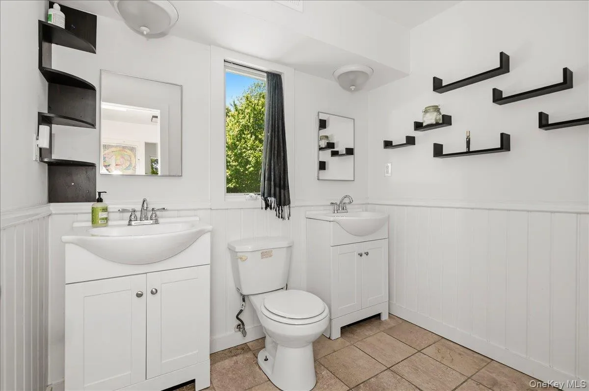 35 Melrose Parkway, Brookhaven, NY, 5 Bedrooms Bedrooms, 7 Rooms Rooms,3 BathroomsBathrooms,Residential,For Rent,Melrose,0,1011028 35 Melrose Parkway, Brookhaven, NY, 5 Bedrooms Bedrooms, 7 Rooms Rooms,3 BathroomsBathrooms,Residential,For Rent,Melrose,0,1011028