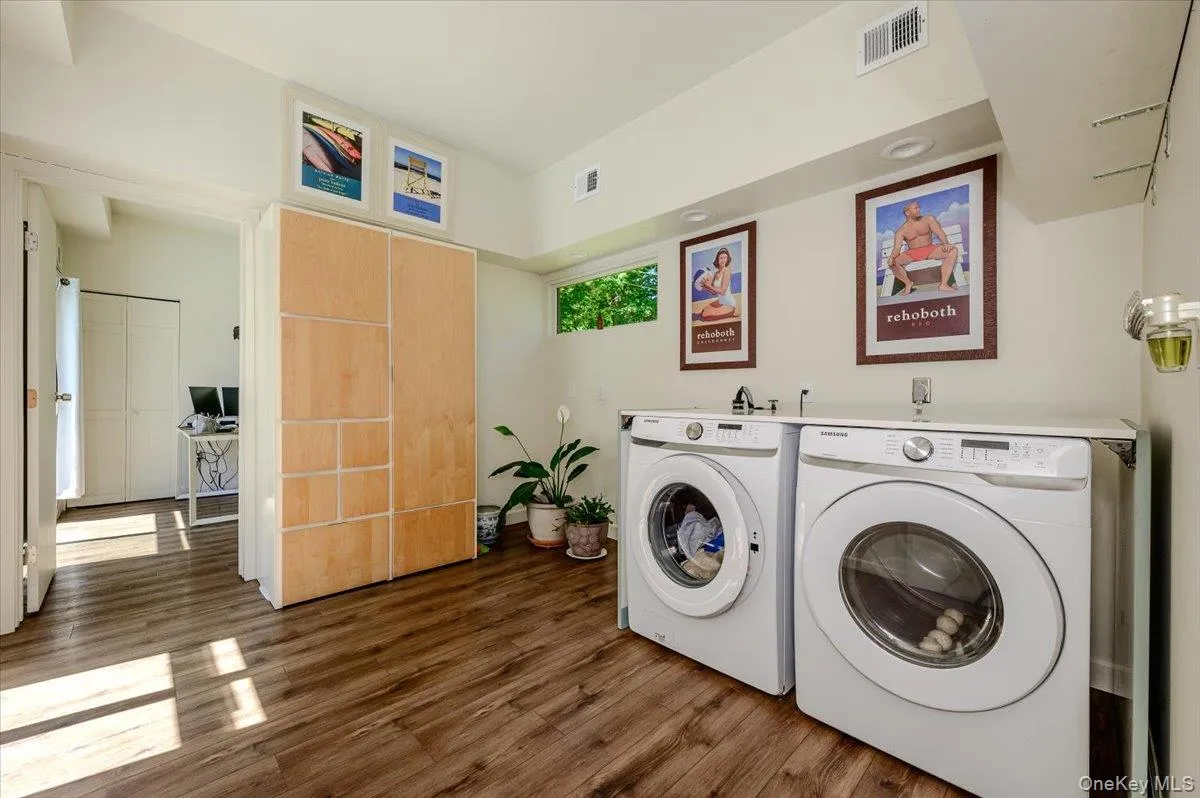35 Melrose Parkway, Brookhaven, NY, 5 Bedrooms Bedrooms, 7 Rooms Rooms,3 BathroomsBathrooms,Residential,For Rent,Melrose,0,1011028 35 Melrose Parkway, Brookhaven, NY, 5 Bedrooms Bedrooms, 7 Rooms Rooms,3 BathroomsBathrooms,Residential,For Rent,Melrose,0,1011028
