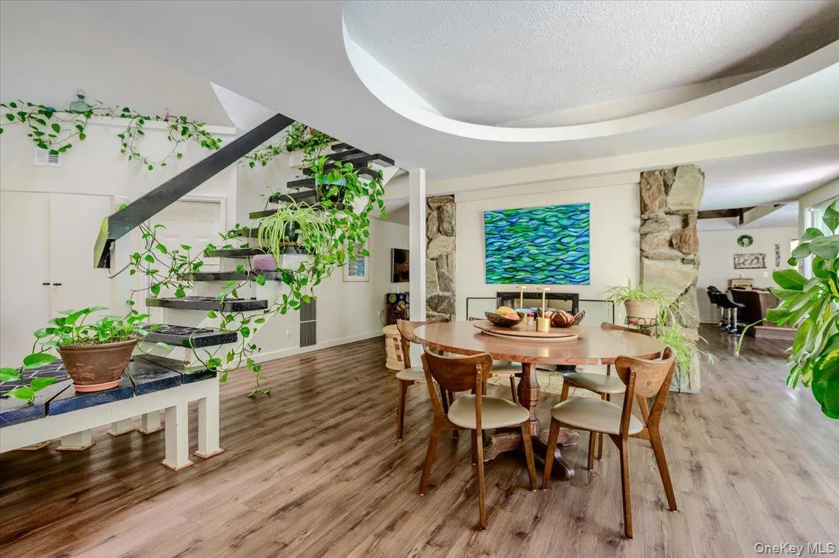 35 Melrose Parkway, Brookhaven, NY, 5 Bedrooms Bedrooms, 7 Rooms Rooms,3 BathroomsBathrooms,Residential,For Rent,Melrose,0,1011028 35 Melrose Parkway, Brookhaven, NY, 5 Bedrooms Bedrooms, 7 Rooms Rooms,3 BathroomsBathrooms,Residential,For Rent,Melrose,0,1011028
