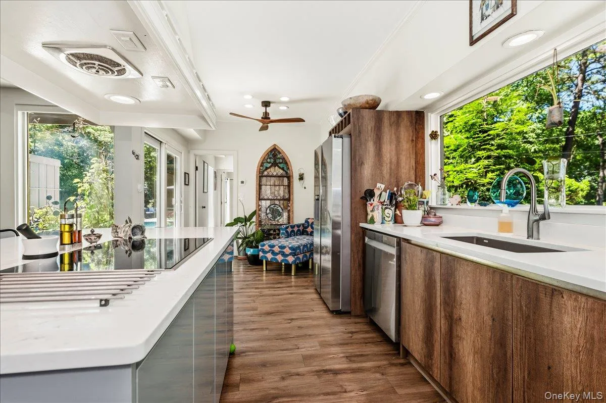 35 Melrose Parkway, Brookhaven, NY, 5 Bedrooms Bedrooms, 7 Rooms Rooms,3 BathroomsBathrooms,Residential,For Rent,Melrose,0,1011028 35 Melrose Parkway, Brookhaven, NY, 5 Bedrooms Bedrooms, 7 Rooms Rooms,3 BathroomsBathrooms,Residential,For Rent,Melrose,0,1011028