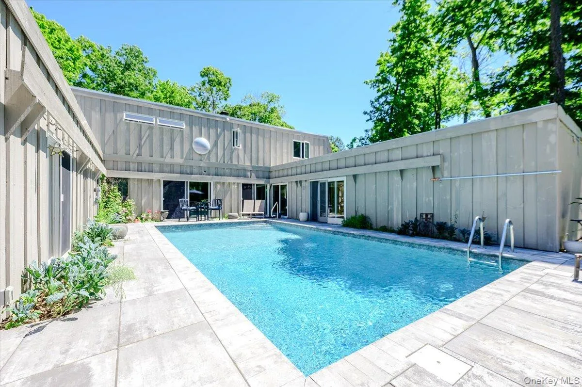 35 Melrose Parkway, Brookhaven, NY, 5 Bedrooms Bedrooms, 7 Rooms Rooms,3 BathroomsBathrooms,Residential,For Rent,Melrose,0,1011028 35 Melrose Parkway, Brookhaven, NY, 5 Bedrooms Bedrooms, 7 Rooms Rooms,3 BathroomsBathrooms,Residential,For Rent,Melrose,0,1011028
