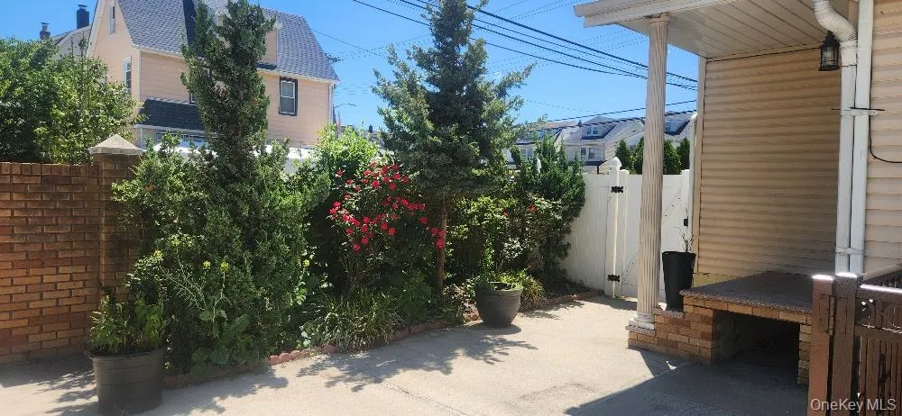 13019 116th Avenue, New York, NY, 3 Bedrooms Bedrooms, 6 Rooms Rooms,2 BathroomsBathrooms,Residential,For Rent,116th,0,1011031 13019 116th Avenue, New York, NY, 3 Bedrooms Bedrooms, 6 Rooms Rooms,2 BathroomsBathrooms,Residential,For Rent,116th,0,1011031