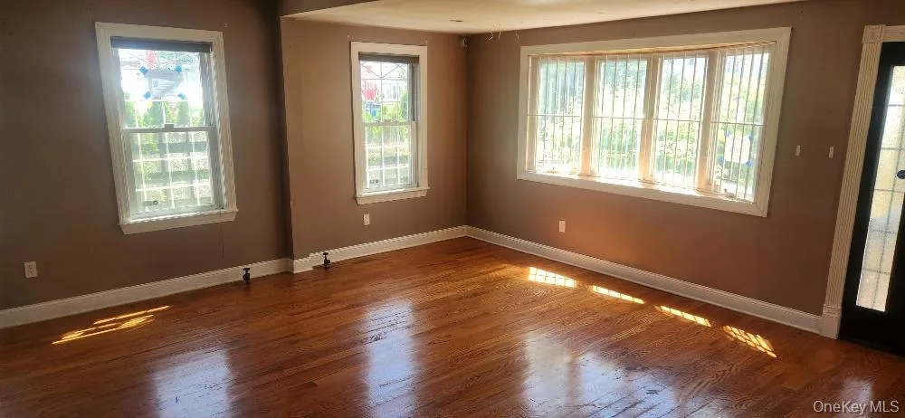 13019 116th Avenue, New York, NY, 3 Bedrooms Bedrooms, 6 Rooms Rooms,2 BathroomsBathrooms,Residential,For Rent,116th,0,1011031 13019 116th Avenue, New York, NY, 3 Bedrooms Bedrooms, 6 Rooms Rooms,2 BathroomsBathrooms,Residential,For Rent,116th,0,1011031
