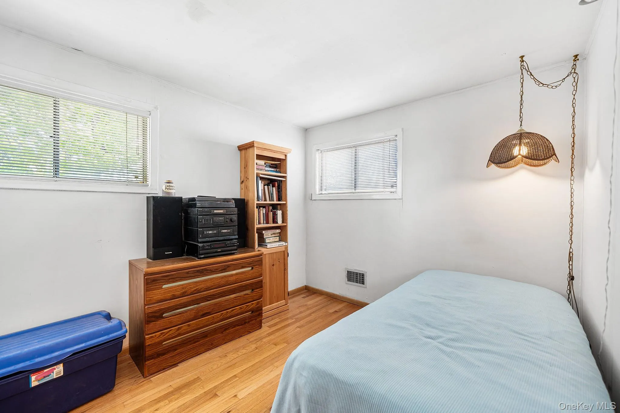 216 Oak Street, Oyster Bay, NY, 4 Bedrooms Bedrooms, 6 Rooms Rooms,2 BathroomsBathrooms,Residential,For Rent,Oak,0,1011032 216 Oak Street, Oyster Bay, NY, 4 Bedrooms Bedrooms, 6 Rooms Rooms,2 BathroomsBathrooms,Residential,For Rent,Oak,0,1011032