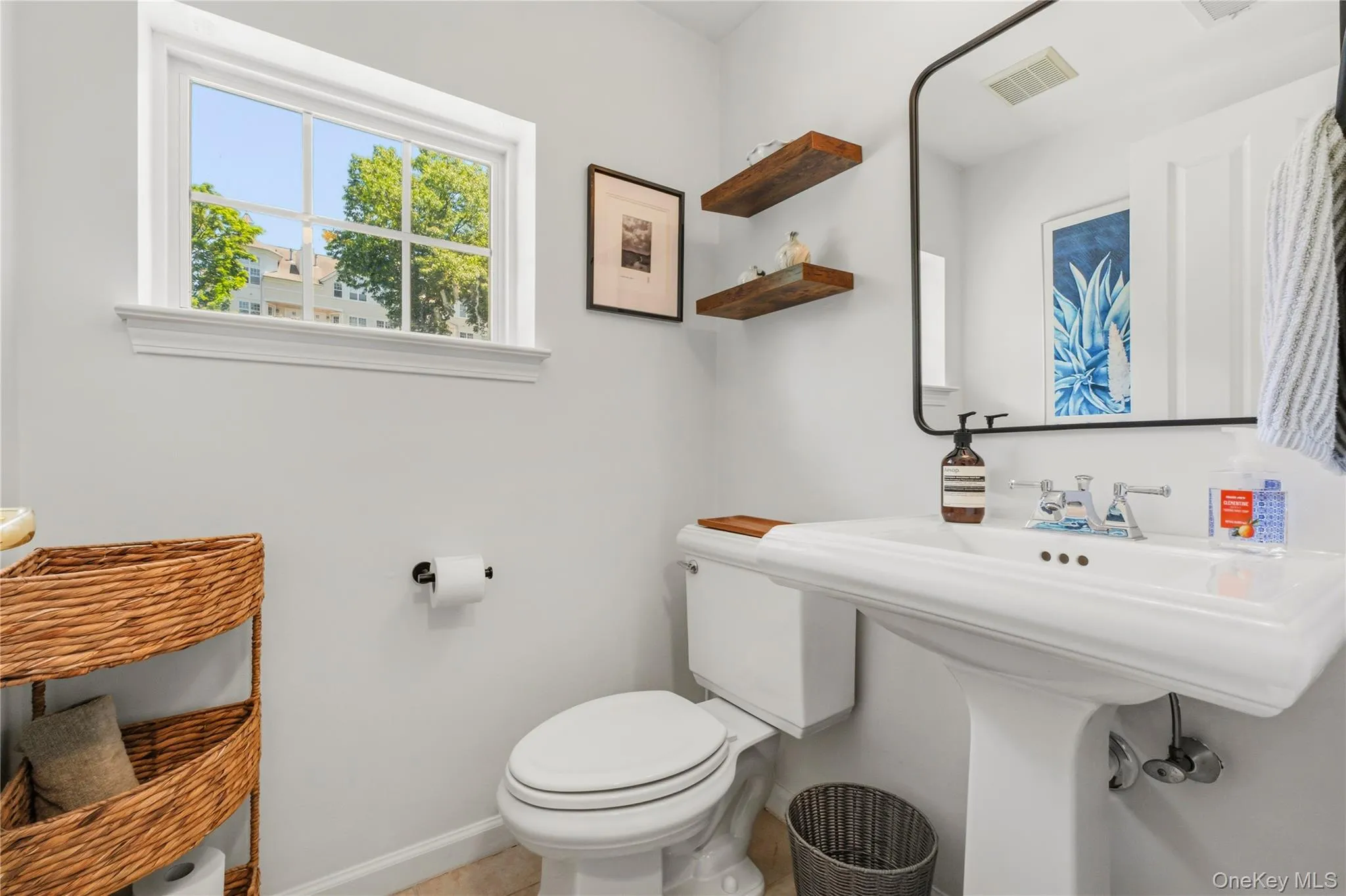 125 Riverbend Drive, Peekskill, NY, 2 Bedrooms Bedrooms, 5 Rooms Rooms,2 BathroomsBathrooms,Residential,For Rent,Riverbend,0,1011033 125 Riverbend Drive, Peekskill, NY, 2 Bedrooms Bedrooms, 5 Rooms Rooms,2 BathroomsBathrooms,Residential,For Rent,Riverbend,0,1011033