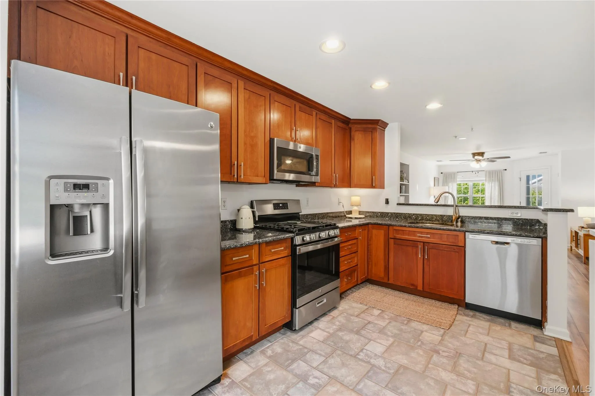 125 Riverbend Drive, Peekskill, NY, 2 Bedrooms Bedrooms, 5 Rooms Rooms,2 BathroomsBathrooms,Residential,For Rent,Riverbend,0,1011033 125 Riverbend Drive, Peekskill, NY, 2 Bedrooms Bedrooms, 5 Rooms Rooms,2 BathroomsBathrooms,Residential,For Rent,Riverbend,0,1011033