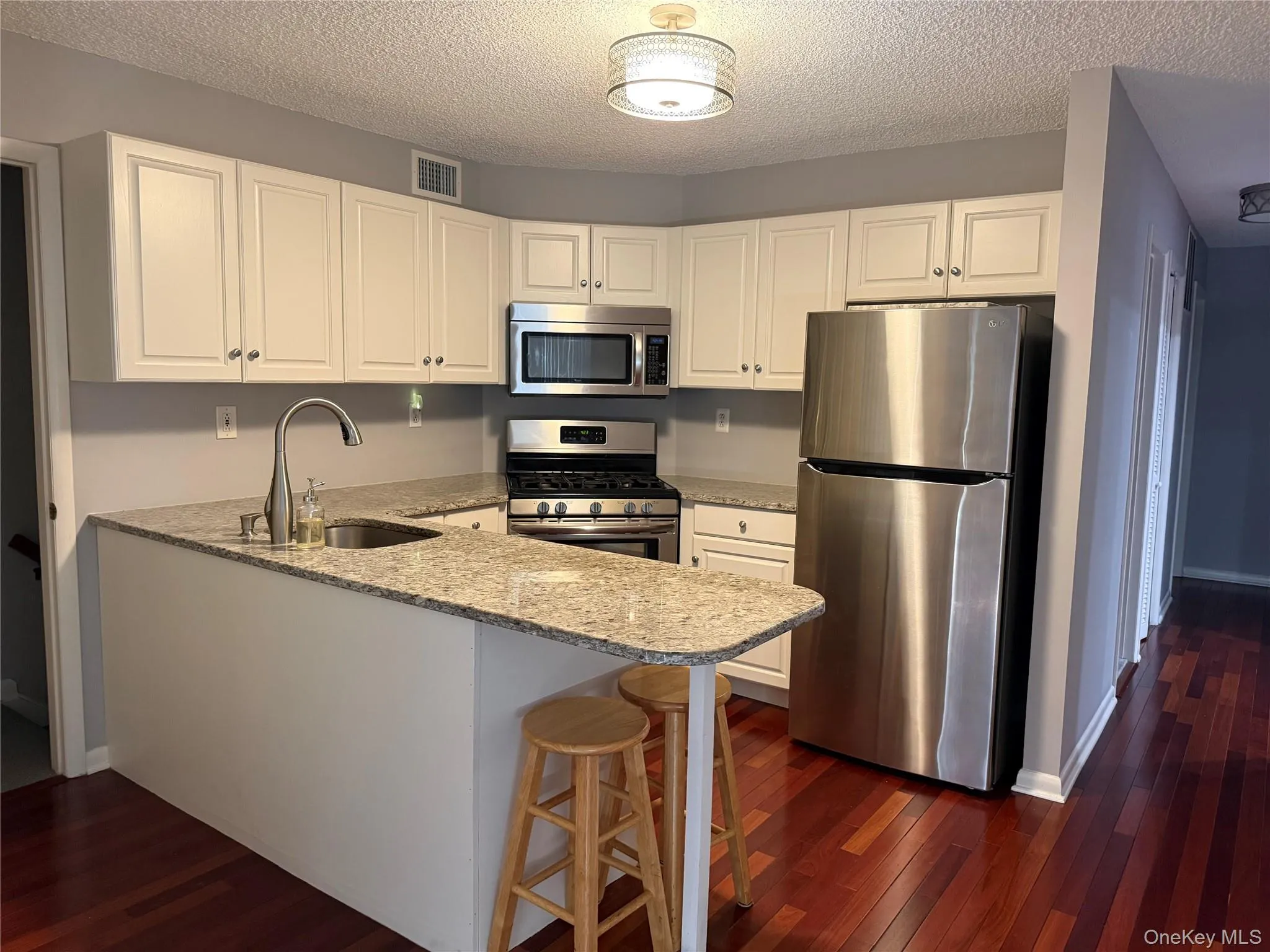 88 Eagle Ridge Way, Clarkstown, NY, 1 Bedroom Bedrooms, 5 Rooms Rooms,1 BathroomBathrooms,Residential,For Rent,Eagle Ridge,0,1011034 88 Eagle Ridge Way, Clarkstown, NY, 1 Bedroom Bedrooms, 5 Rooms Rooms,1 BathroomBathrooms,Residential,For Rent,Eagle Ridge,0,1011034
