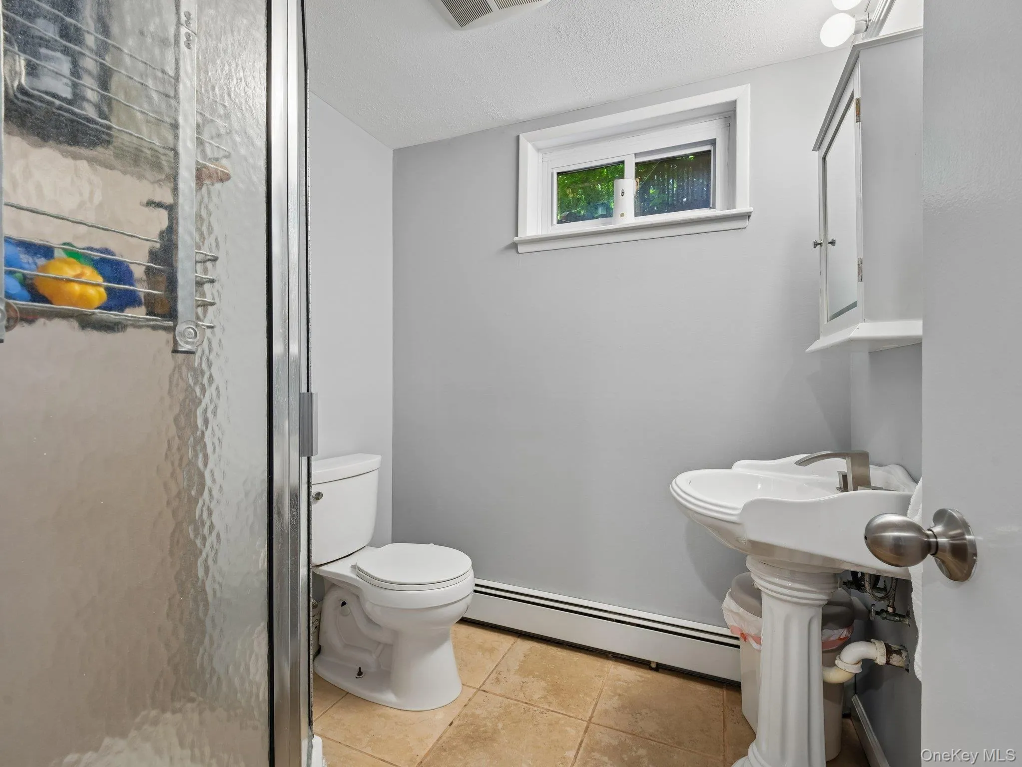 2 Highfield Avenue, North Hempstead, NY, 4 Bedrooms Bedrooms, 7 Rooms Rooms,2 BathroomsBathrooms,Residential,For Rent,Highfield,0,1011039 2 Highfield Avenue, North Hempstead, NY, 4 Bedrooms Bedrooms, 7 Rooms Rooms,2 BathroomsBathrooms,Residential,For Rent,Highfield,0,1011039