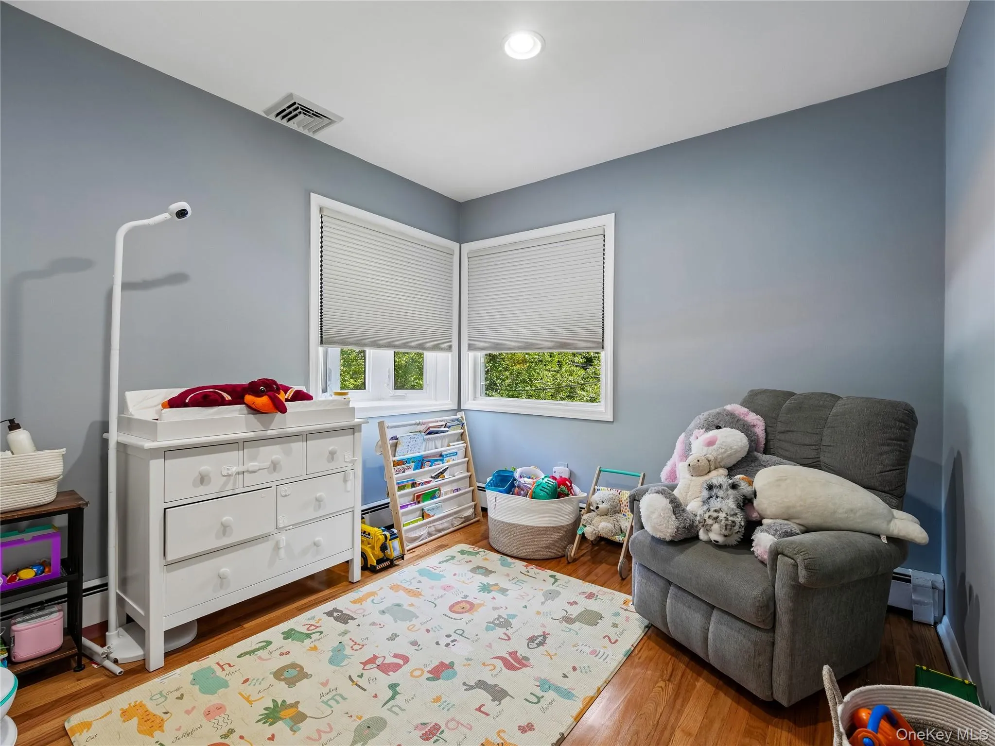 2 Highfield Avenue, North Hempstead, NY, 4 Bedrooms Bedrooms, 7 Rooms Rooms,2 BathroomsBathrooms,Residential,For Rent,Highfield,0,1011039 2 Highfield Avenue, North Hempstead, NY, 4 Bedrooms Bedrooms, 7 Rooms Rooms,2 BathroomsBathrooms,Residential,For Rent,Highfield,0,1011039