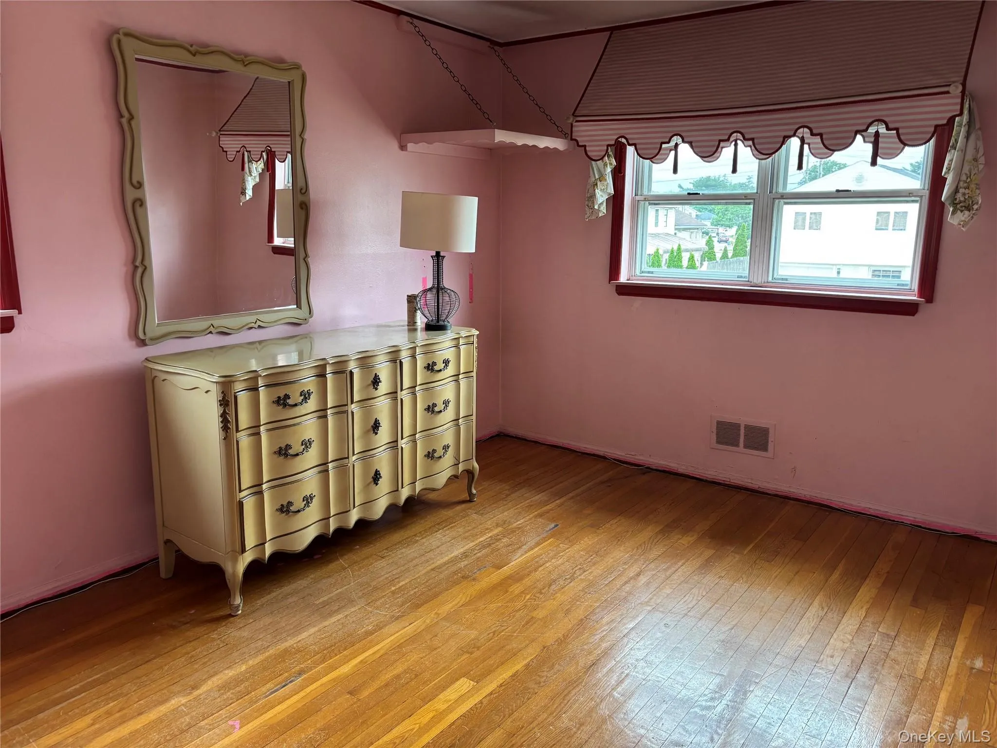 3 Peter Road, Oyster Bay, NY, 3 Bedrooms Bedrooms, 8 Rooms Rooms,2 BathroomsBathrooms,Residential,For Rent,Peter,0,KEY1011045 3 Peter Road, Oyster Bay, NY, 3 Bedrooms Bedrooms, 8 Rooms Rooms,2 BathroomsBathrooms,Residential,For Rent,Peter,0,KEY1011045