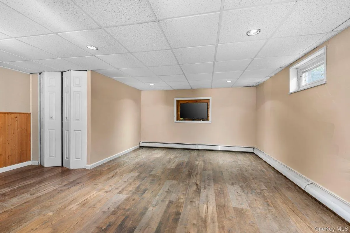 5 Coronet Crescent, Oyster Bay, NY, 3 Bedrooms Bedrooms, 6 Rooms Rooms,2 BathroomsBathrooms,Residential,For Rent,Coronet,0,1011046 5 Coronet Crescent, Oyster Bay, NY, 3 Bedrooms Bedrooms, 6 Rooms Rooms,2 BathroomsBathrooms,Residential,For Rent,Coronet,0,1011046