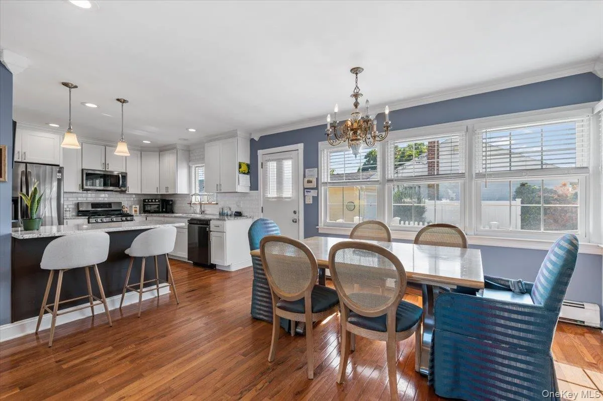 5 Coronet Crescent, Oyster Bay, NY, 3 Bedrooms Bedrooms, 6 Rooms Rooms,2 BathroomsBathrooms,Residential,For Rent,Coronet,0,1011046 5 Coronet Crescent, Oyster Bay, NY, 3 Bedrooms Bedrooms, 6 Rooms Rooms,2 BathroomsBathrooms,Residential,For Rent,Coronet,0,1011046