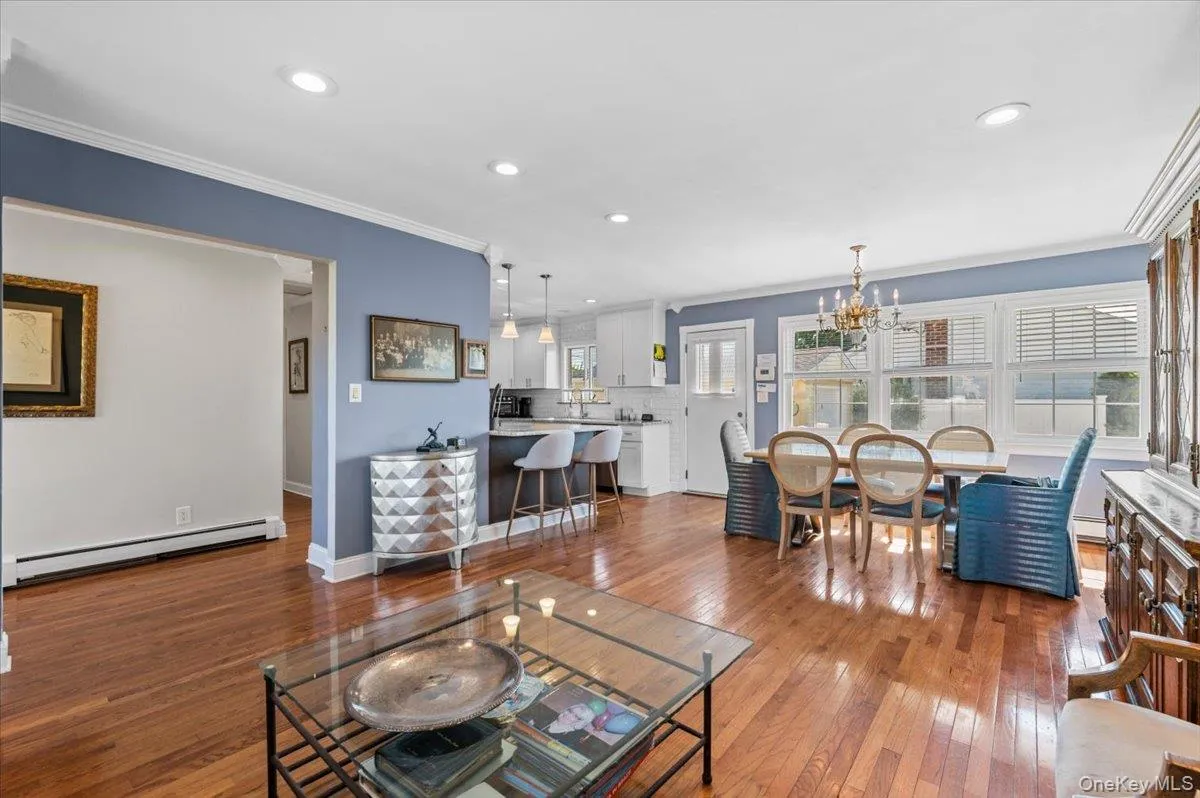5 Coronet Crescent, Oyster Bay, NY, 3 Bedrooms Bedrooms, 6 Rooms Rooms,2 BathroomsBathrooms,Residential,For Rent,Coronet,0,1011046 5 Coronet Crescent, Oyster Bay, NY, 3 Bedrooms Bedrooms, 6 Rooms Rooms,2 BathroomsBathrooms,Residential,For Rent,Coronet,0,1011046
