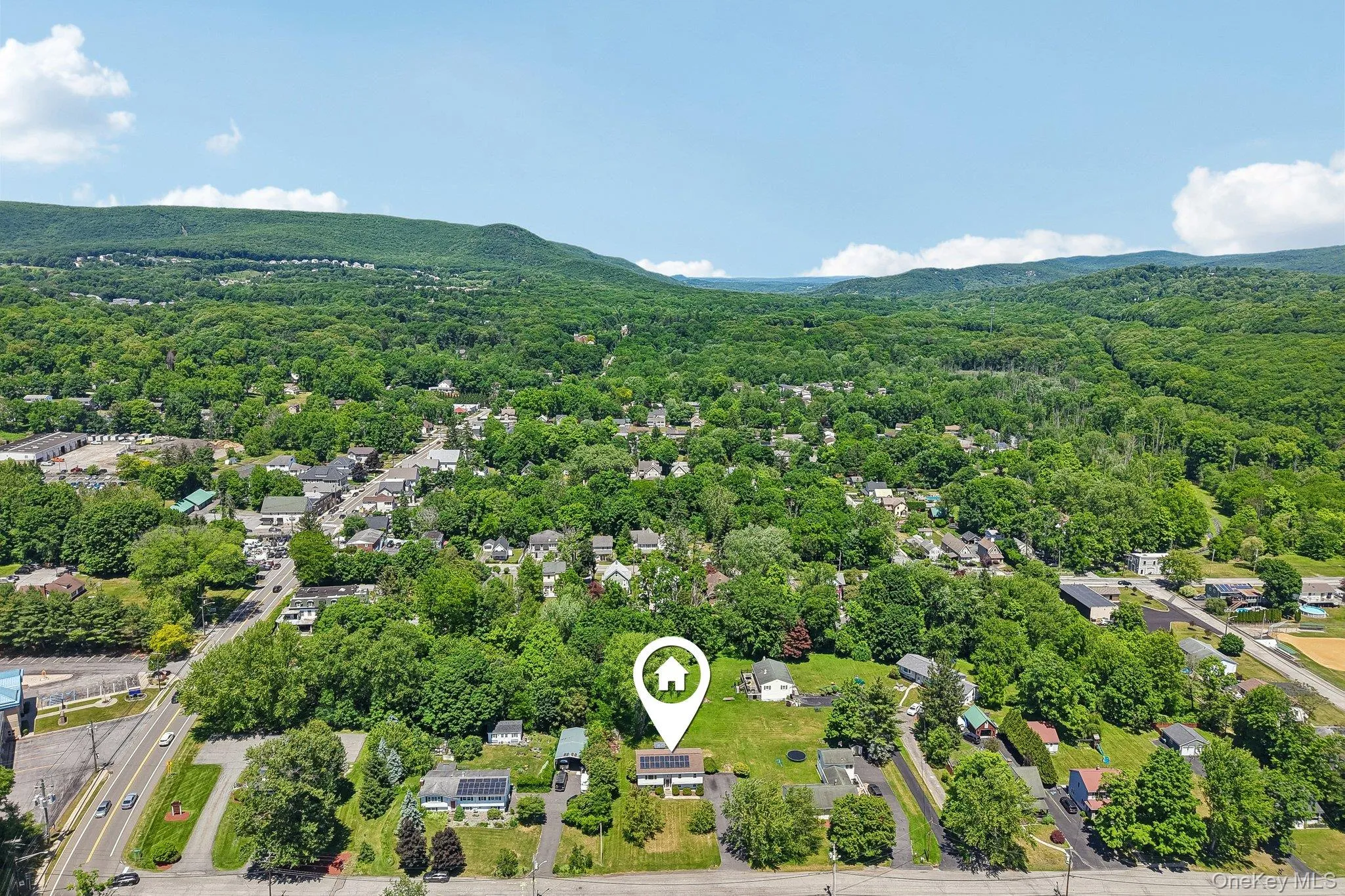 11 Hunter Street, Woodbury, NY, 3 Bedrooms Bedrooms, 8 Rooms Rooms,2 BathroomsBathrooms,Residential,For Rent,Hunter,0,1011049 11 Hunter Street, Woodbury, NY, 3 Bedrooms Bedrooms, 8 Rooms Rooms,2 BathroomsBathrooms,Residential,For Rent,Hunter,0,1011049
