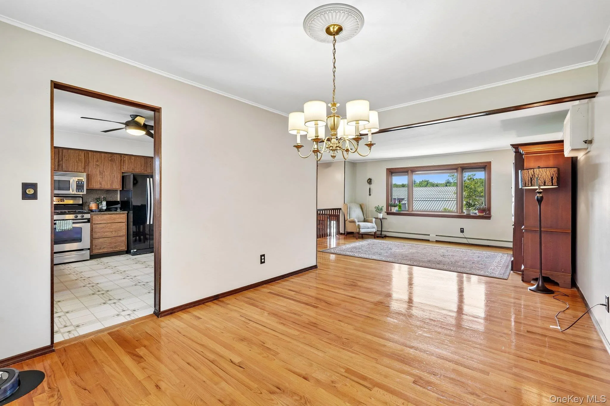 11 Hunter Street, Woodbury, NY, 3 Bedrooms Bedrooms, 8 Rooms Rooms,2 BathroomsBathrooms,Residential,For Rent,Hunter,0,1011049 11 Hunter Street, Woodbury, NY, 3 Bedrooms Bedrooms, 8 Rooms Rooms,2 BathroomsBathrooms,Residential,For Rent,Hunter,0,1011049
