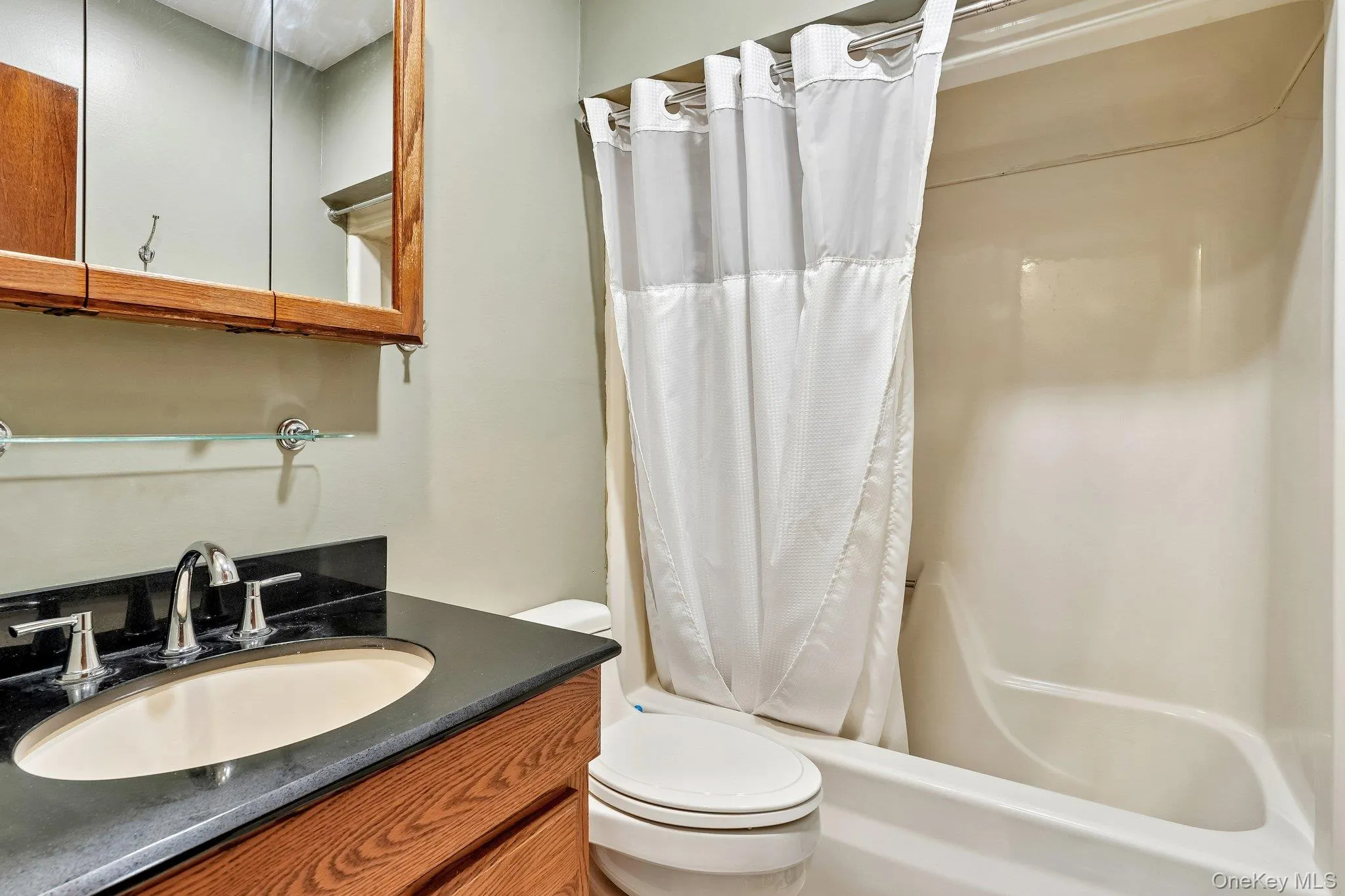 11 Hunter Street, Woodbury, NY, 3 Bedrooms Bedrooms, 8 Rooms Rooms,2 BathroomsBathrooms,Residential,For Rent,Hunter,0,1011049 11 Hunter Street, Woodbury, NY, 3 Bedrooms Bedrooms, 8 Rooms Rooms,2 BathroomsBathrooms,Residential,For Rent,Hunter,0,1011049