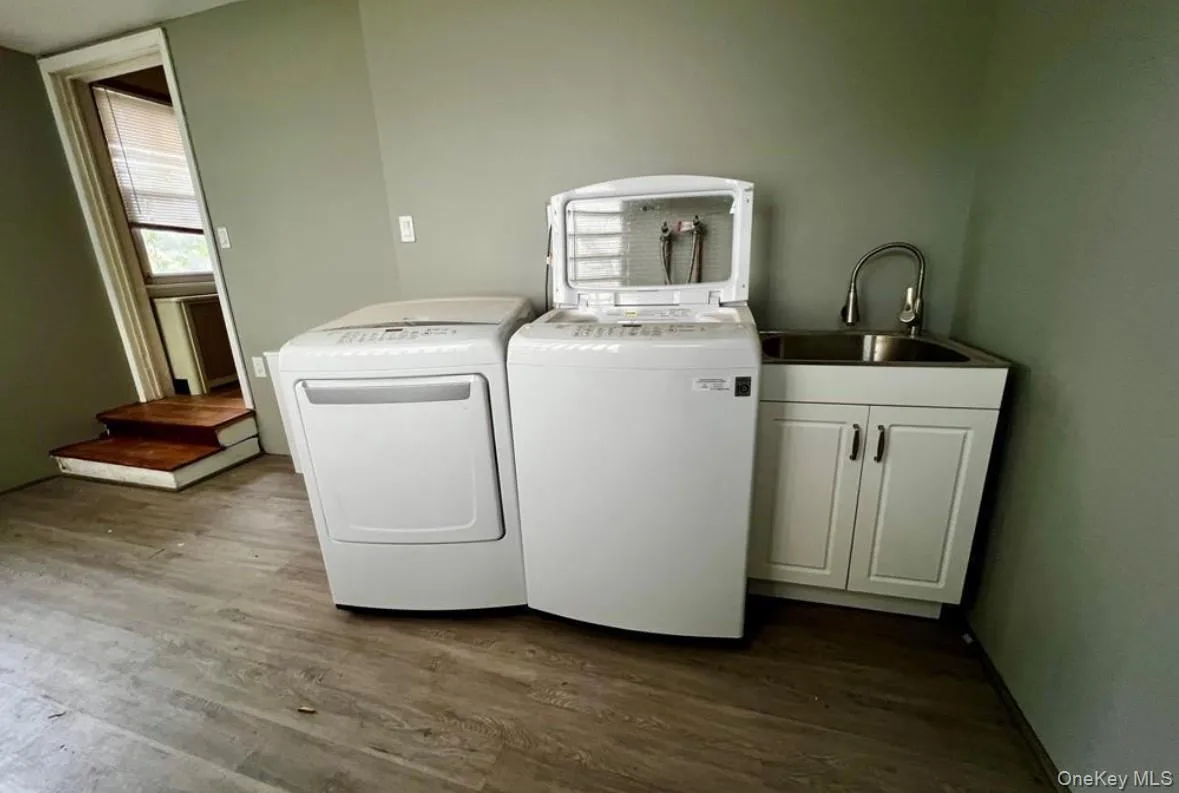 131 Goldenrod Avenue, Hempstead, NY, 3 Bedrooms Bedrooms, 6 Rooms Rooms,1 BathroomBathrooms,Residential Lease,For Rent,Goldenrod,0,1011050 131 Goldenrod Avenue, Hempstead, NY, 3 Bedrooms Bedrooms, 6 Rooms Rooms,1 BathroomBathrooms,Residential Lease,For Rent,Goldenrod,0,1011050