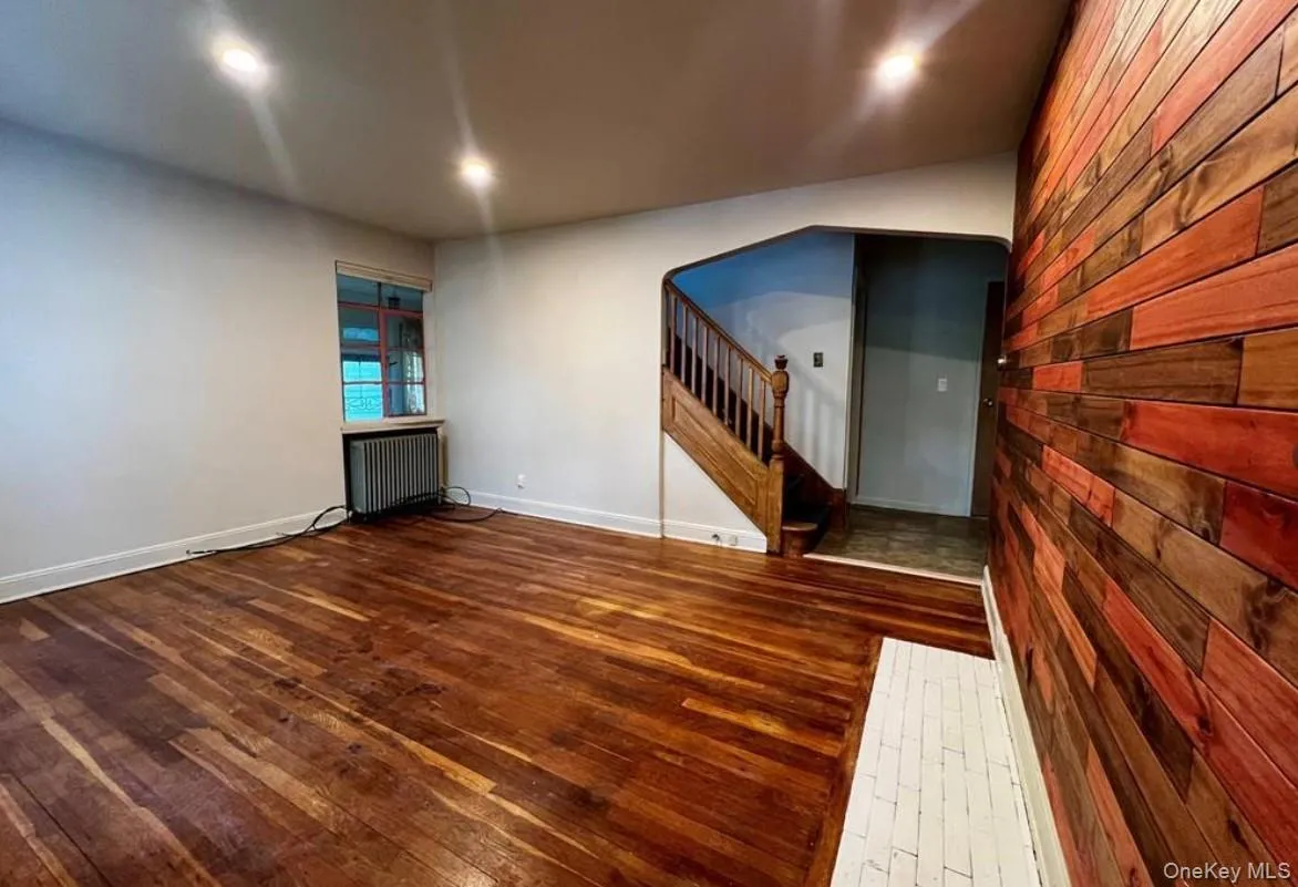 131 Goldenrod Avenue, Hempstead, NY, 3 Bedrooms Bedrooms, 6 Rooms Rooms,1 BathroomBathrooms,Residential Lease,For Rent,Goldenrod,0,1011050 131 Goldenrod Avenue, Hempstead, NY, 3 Bedrooms Bedrooms, 6 Rooms Rooms,1 BathroomBathrooms,Residential Lease,For Rent,Goldenrod,0,1011050