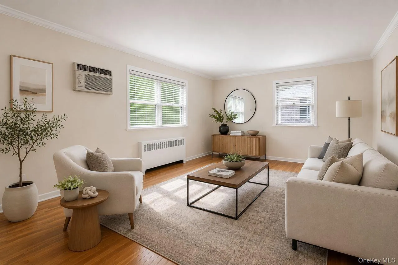 82-63 Langdale Street, New York, NY, 2 Bedrooms Bedrooms, 5 Rooms Rooms,1 BathroomBathrooms,Residential,For Rent,Langdale,0,1011058 82-63 Langdale Street, New York, NY, 2 Bedrooms Bedrooms, 5 Rooms Rooms,1 BathroomBathrooms,Residential,For Rent,Langdale,0,1011058