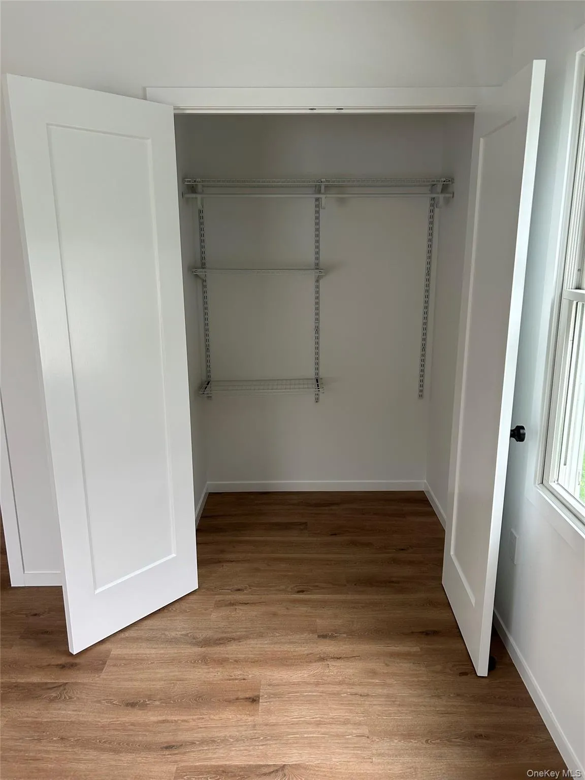 325 Montauk Highway, Southampton, NY, 2 Bedrooms Bedrooms, 3 Rooms Rooms,1 BathroomBathrooms,Residential Lease,For Rent,Montauk,0,1011059 325 Montauk Highway, Southampton, NY, 2 Bedrooms Bedrooms, 3 Rooms Rooms,1 BathroomBathrooms,Residential Lease,For Rent,Montauk,0,1011059