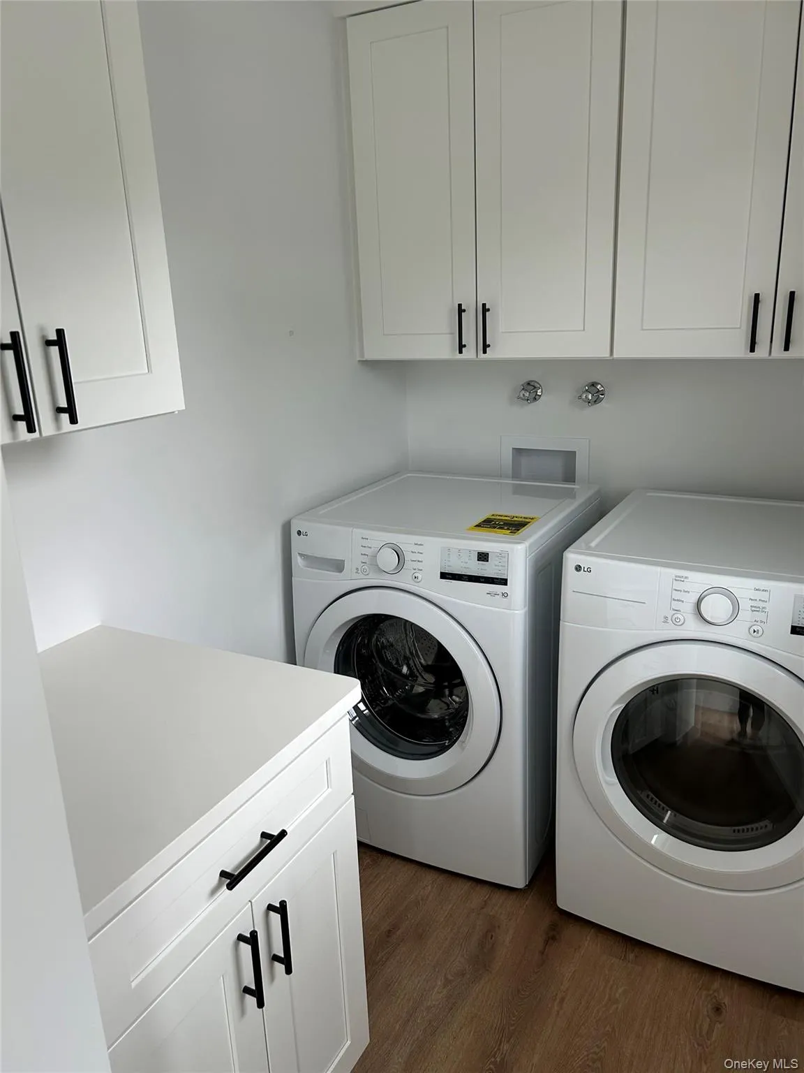 325 Montauk Highway, Southampton, NY, 2 Bedrooms Bedrooms, 3 Rooms Rooms,1 BathroomBathrooms,Residential Lease,For Rent,Montauk,0,1011059 325 Montauk Highway, Southampton, NY, 2 Bedrooms Bedrooms, 3 Rooms Rooms,1 BathroomBathrooms,Residential Lease,For Rent,Montauk,0,1011059