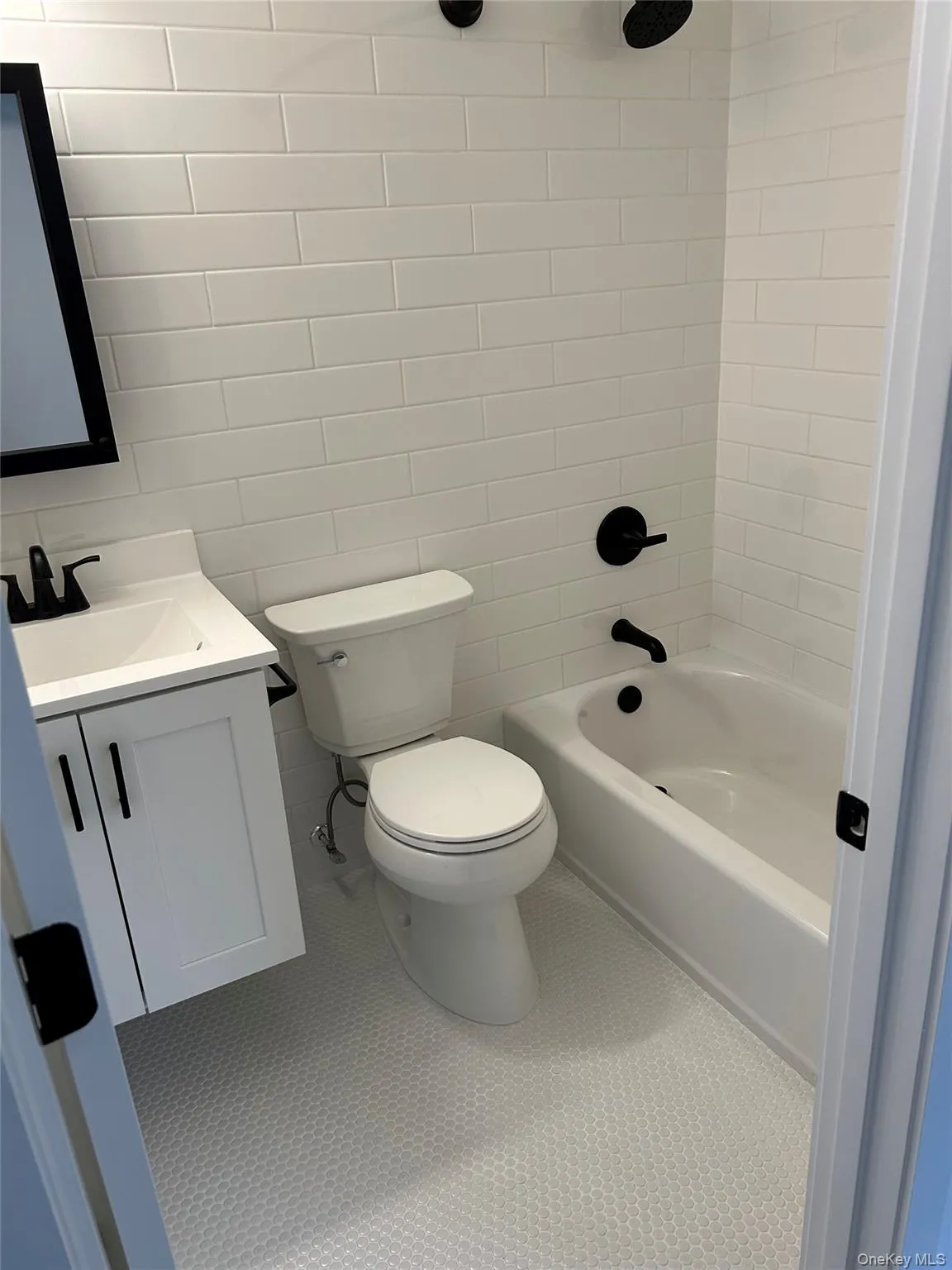 325 Montauk Highway, Southampton, NY, 2 Bedrooms Bedrooms, 3 Rooms Rooms,1 BathroomBathrooms,Residential Lease,For Rent,Montauk,0,1011059 325 Montauk Highway, Southampton, NY, 2 Bedrooms Bedrooms, 3 Rooms Rooms,1 BathroomBathrooms,Residential Lease,For Rent,Montauk,0,1011059