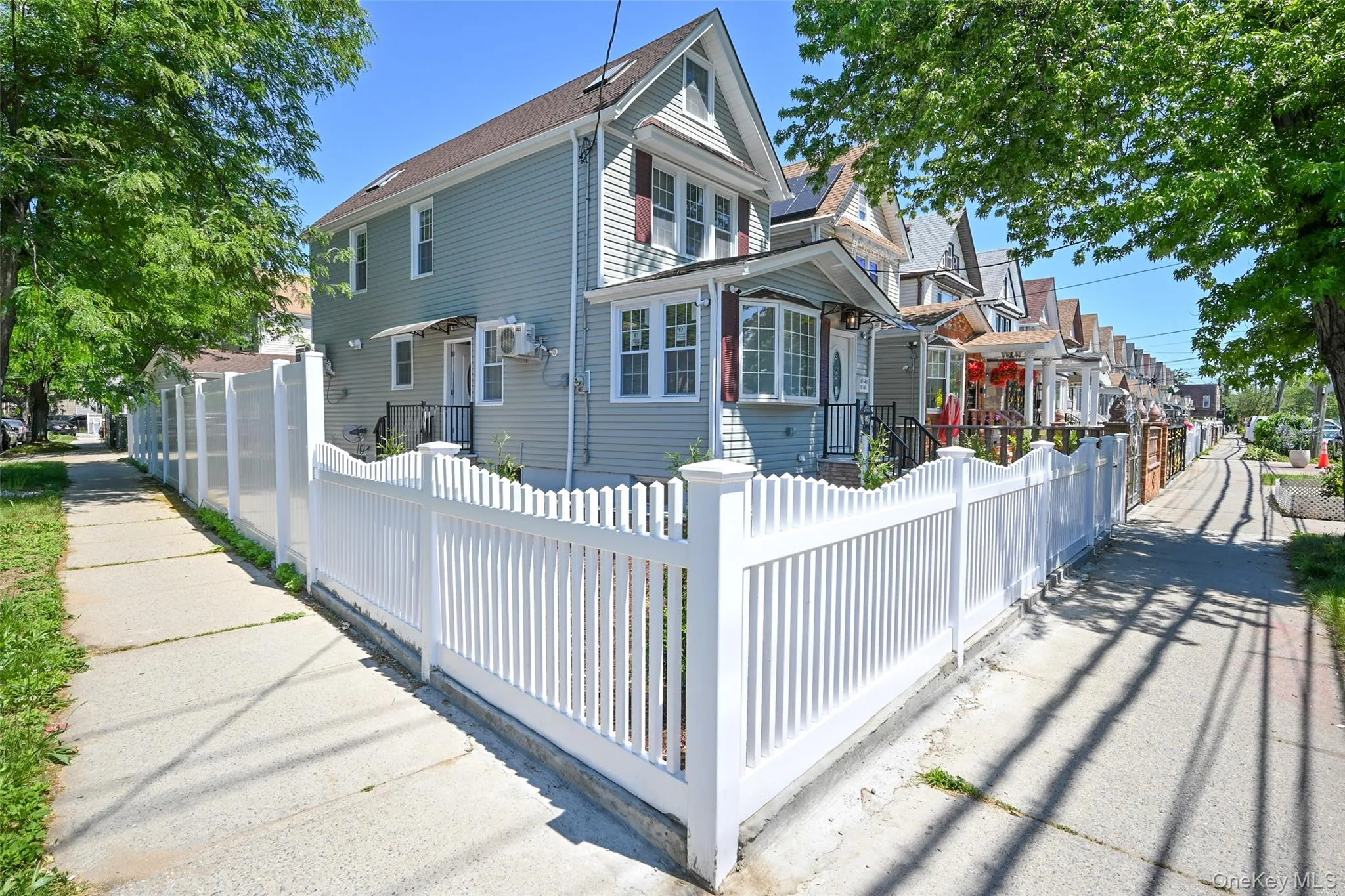 147-03 111th Avenue, New York, NY, 4 Bedrooms Bedrooms, 12 Rooms Rooms,3 BathroomsBathrooms,Residential,For Rent,111th,0,1011060 147-03 111th Avenue, New York, NY, 4 Bedrooms Bedrooms, 12 Rooms Rooms,3 BathroomsBathrooms,Residential,For Rent,111th,0,1011060