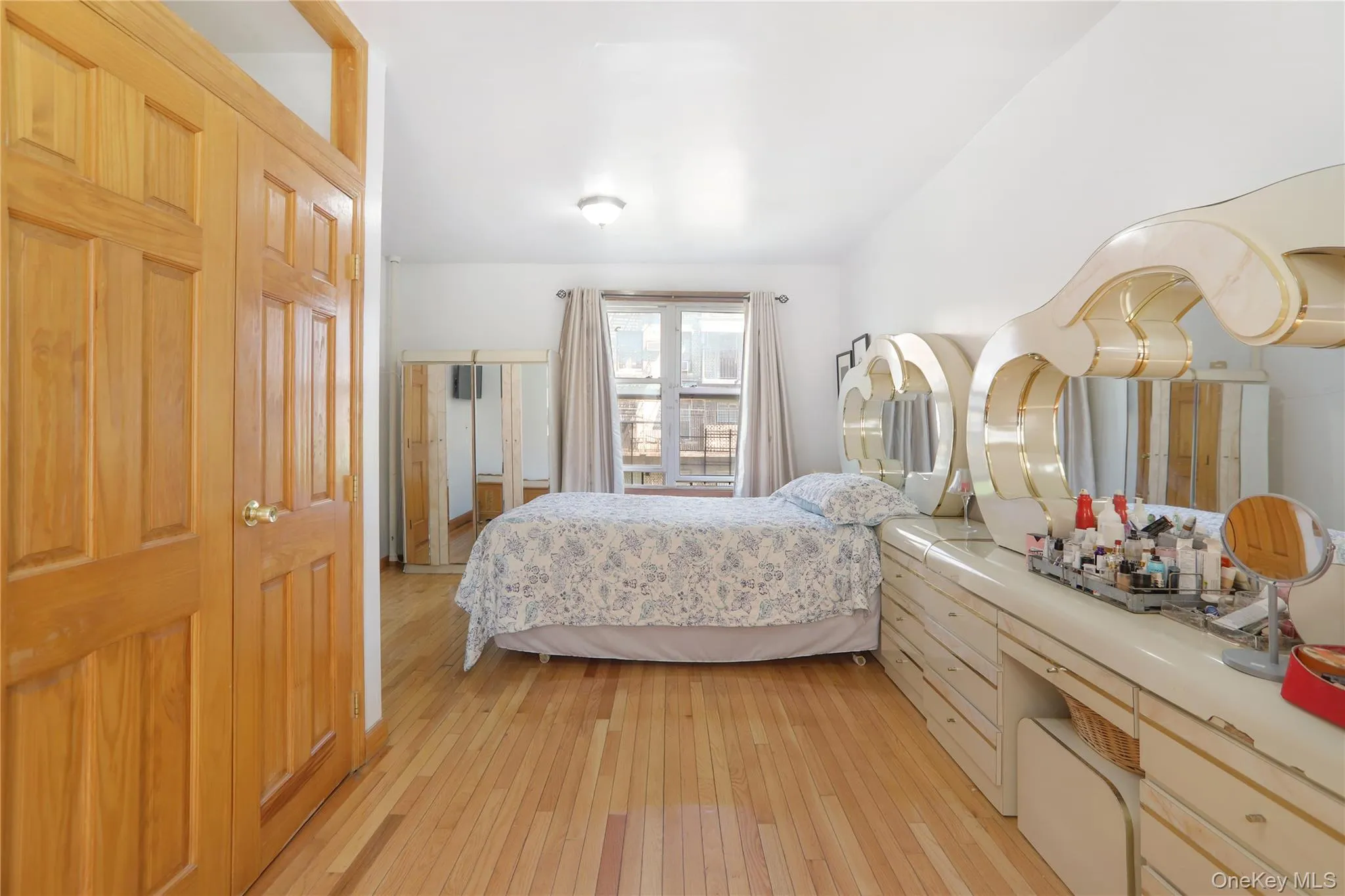 104 Division Avenue, New York, NY, 3 Bedrooms Bedrooms, 5 Rooms Rooms,1 BathroomBathrooms,Residential,For Rent,Division,0,1011061 104 Division Avenue, New York, NY, 3 Bedrooms Bedrooms, 5 Rooms Rooms,1 BathroomBathrooms,Residential,For Rent,Division,0,1011061