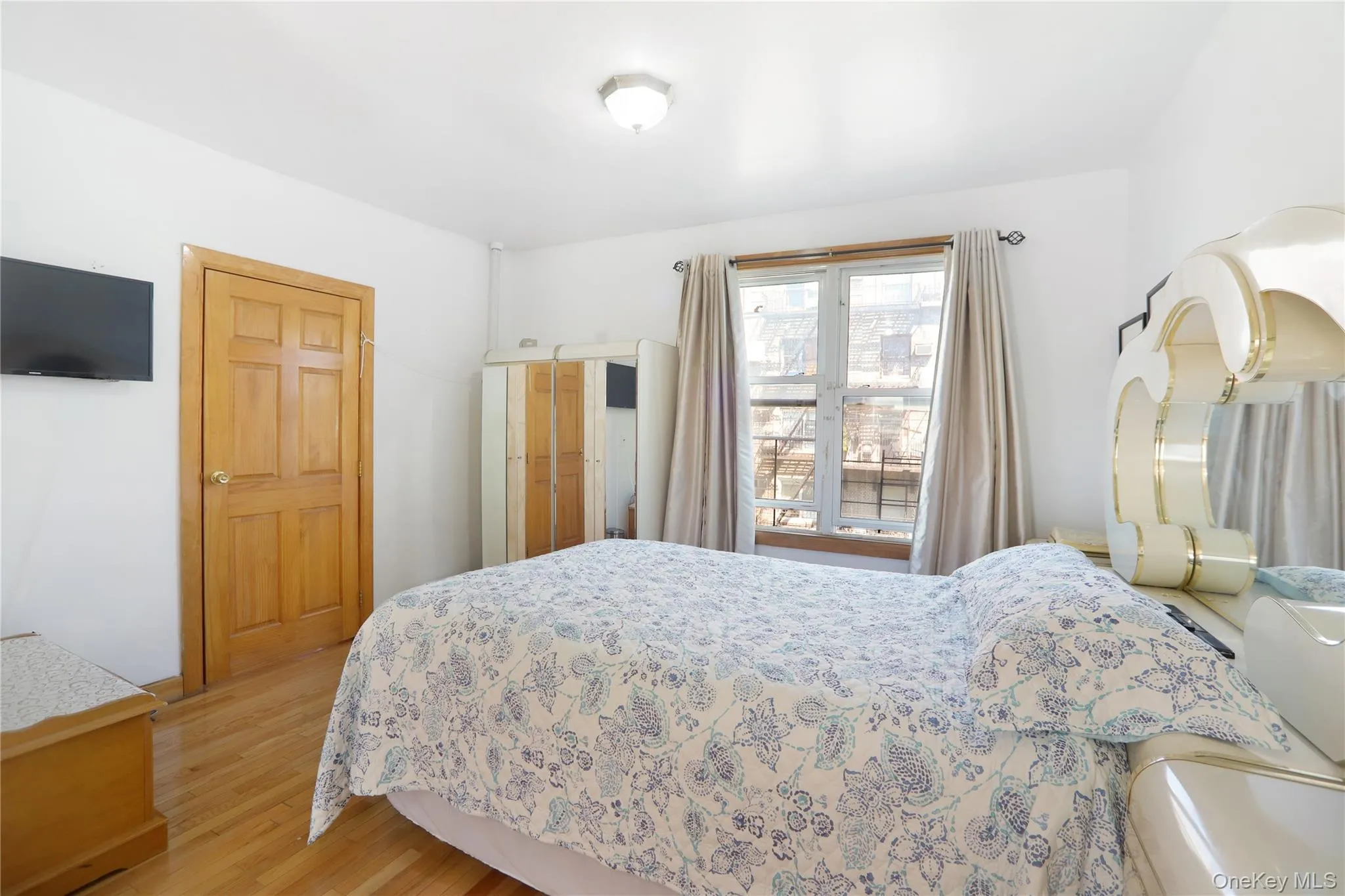 104 Division Avenue, New York, NY, 3 Bedrooms Bedrooms, 5 Rooms Rooms,1 BathroomBathrooms,Residential,For Rent,Division,0,1011061 104 Division Avenue, New York, NY, 3 Bedrooms Bedrooms, 5 Rooms Rooms,1 BathroomBathrooms,Residential,For Rent,Division,0,1011061