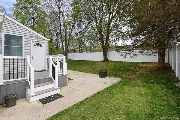 52 Huron Street, Brookhaven, NY, 3 Bedrooms Bedrooms, 9 Rooms Rooms,2 BathroomsBathrooms,Residential Lease,For Rent,Huron,0,1011062 52 Huron Street, Brookhaven, NY, 3 Bedrooms Bedrooms, 9 Rooms Rooms,2 BathroomsBathrooms,Residential Lease,For Rent,Huron,0,1011062