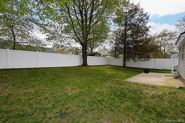 52 Huron Street, Brookhaven, NY, 3 Bedrooms Bedrooms, 9 Rooms Rooms,2 BathroomsBathrooms,Residential Lease,For Rent,Huron,0,1011062 52 Huron Street, Brookhaven, NY, 3 Bedrooms Bedrooms, 9 Rooms Rooms,2 BathroomsBathrooms,Residential Lease,For Rent,Huron,0,1011062